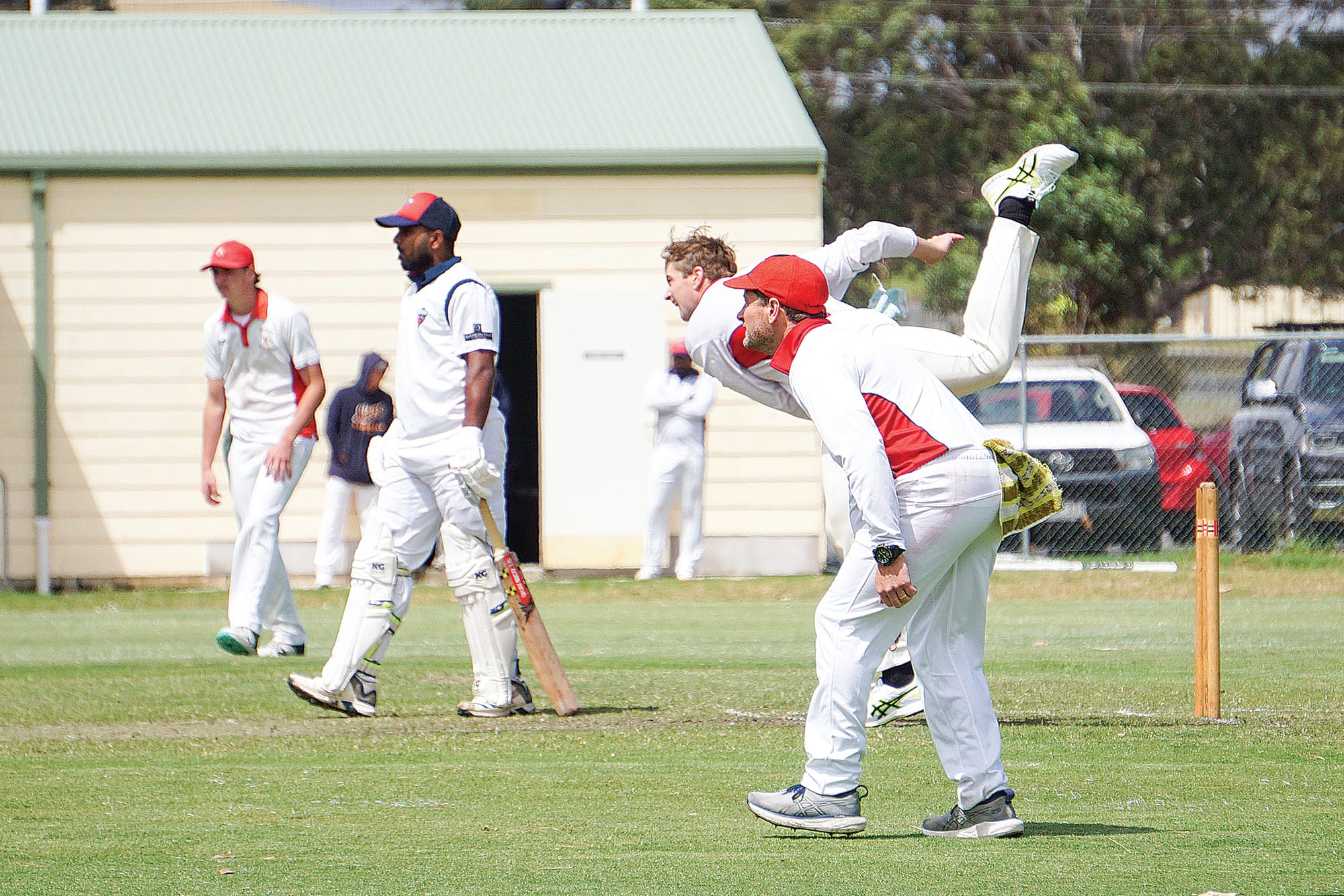 Glen Alvie’s Matt Dakin sends down another delivery. Ns25_0725