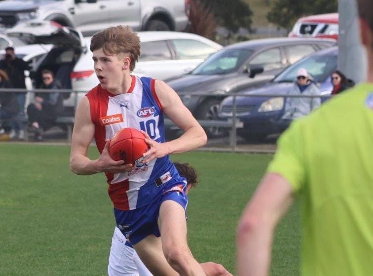 Max Donohue in action for Gippsland Power against Eastern Rangers.