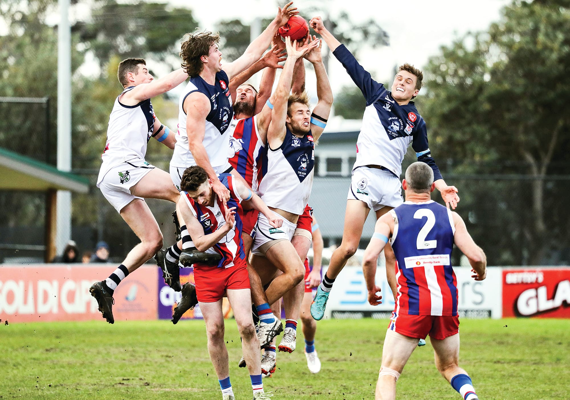 Bulldogs edge out The Goon