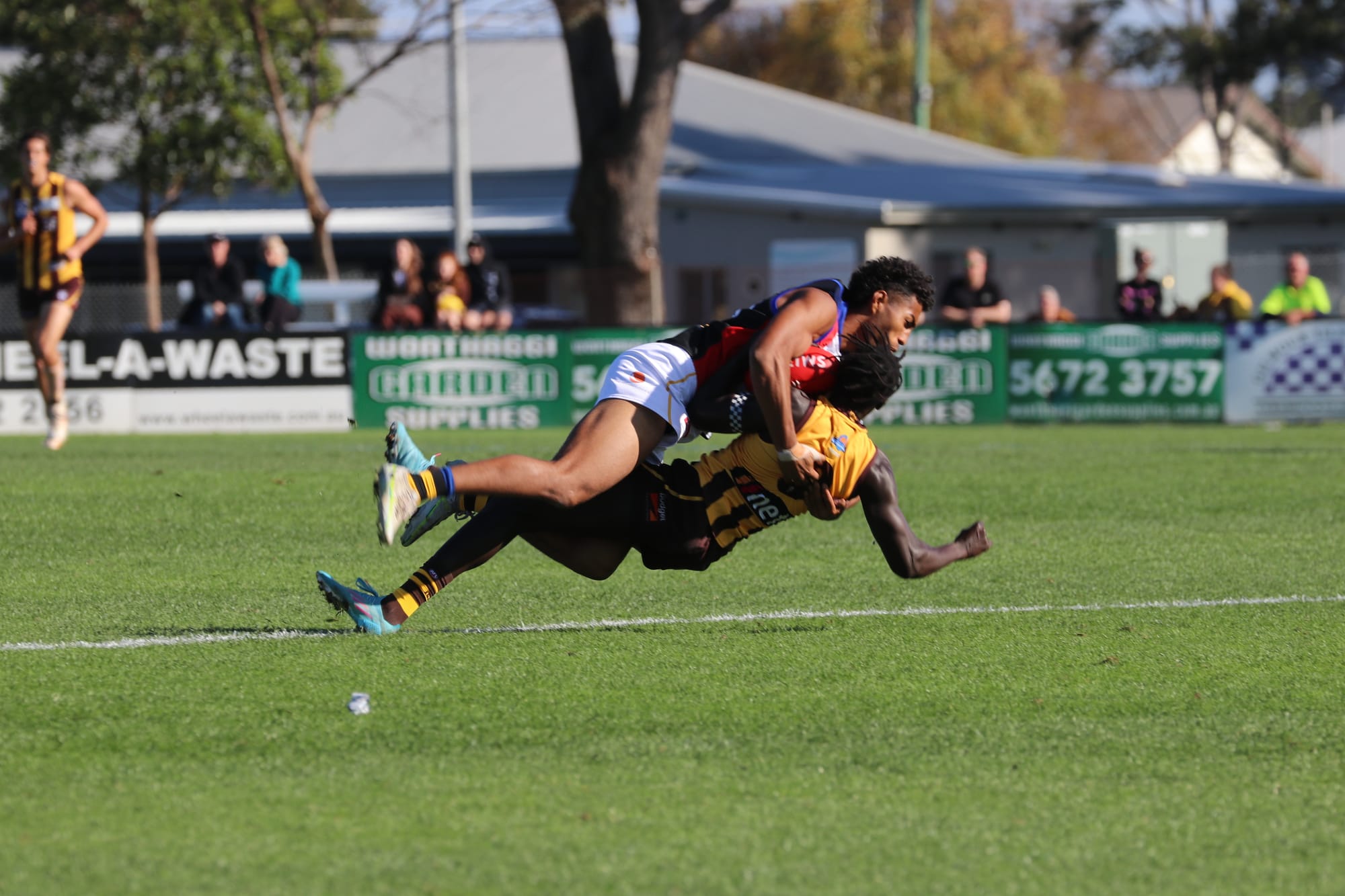 Good tackle to Hawks Changkuoth Jiath. 