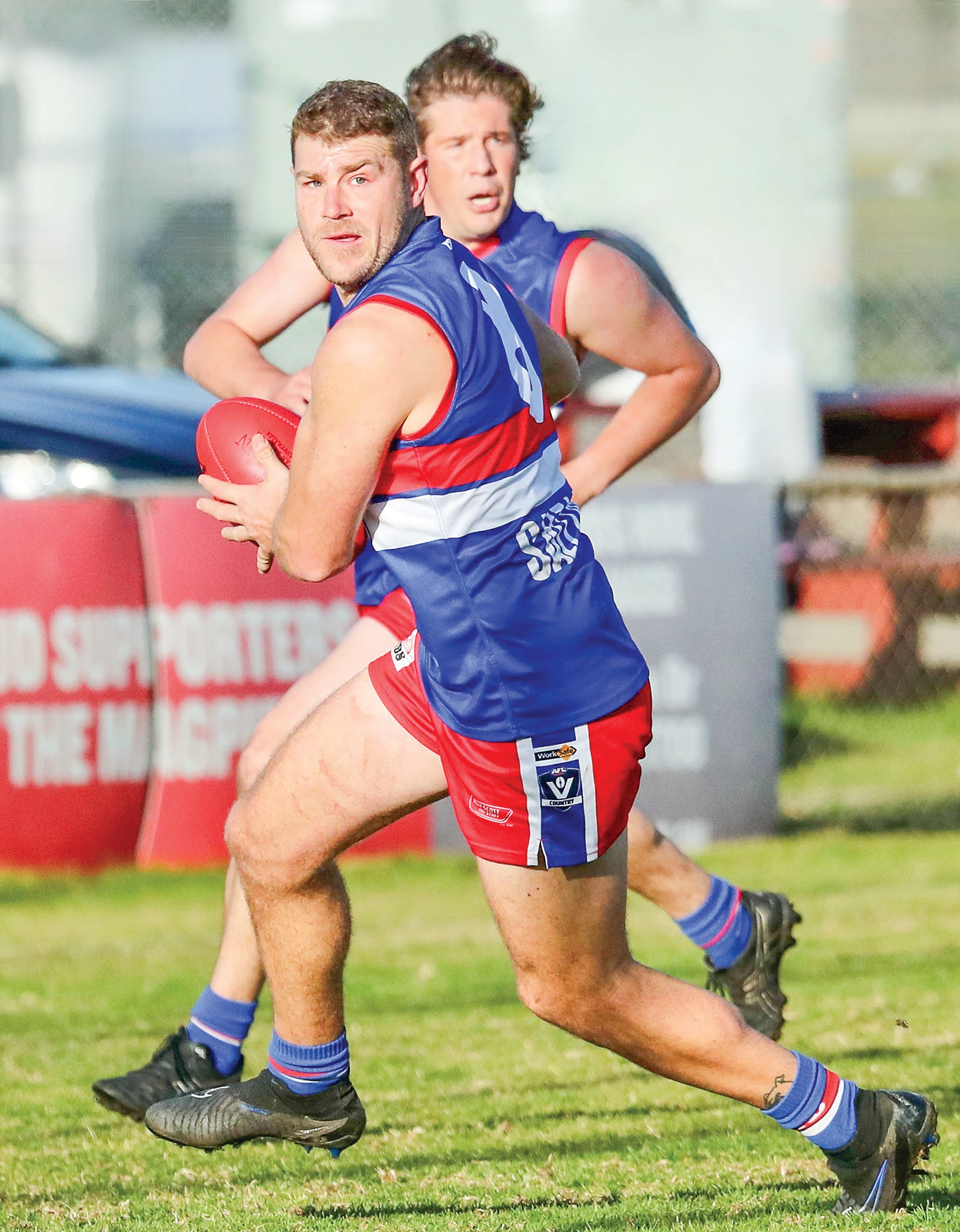 Bulldogs ease to victory in second half
