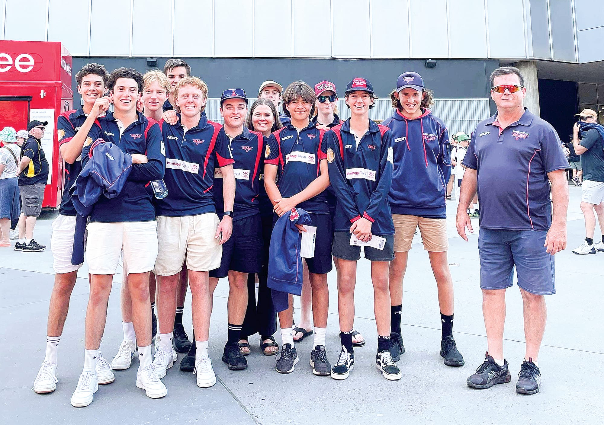 Young Sharks and Stingrays ‘Starring’