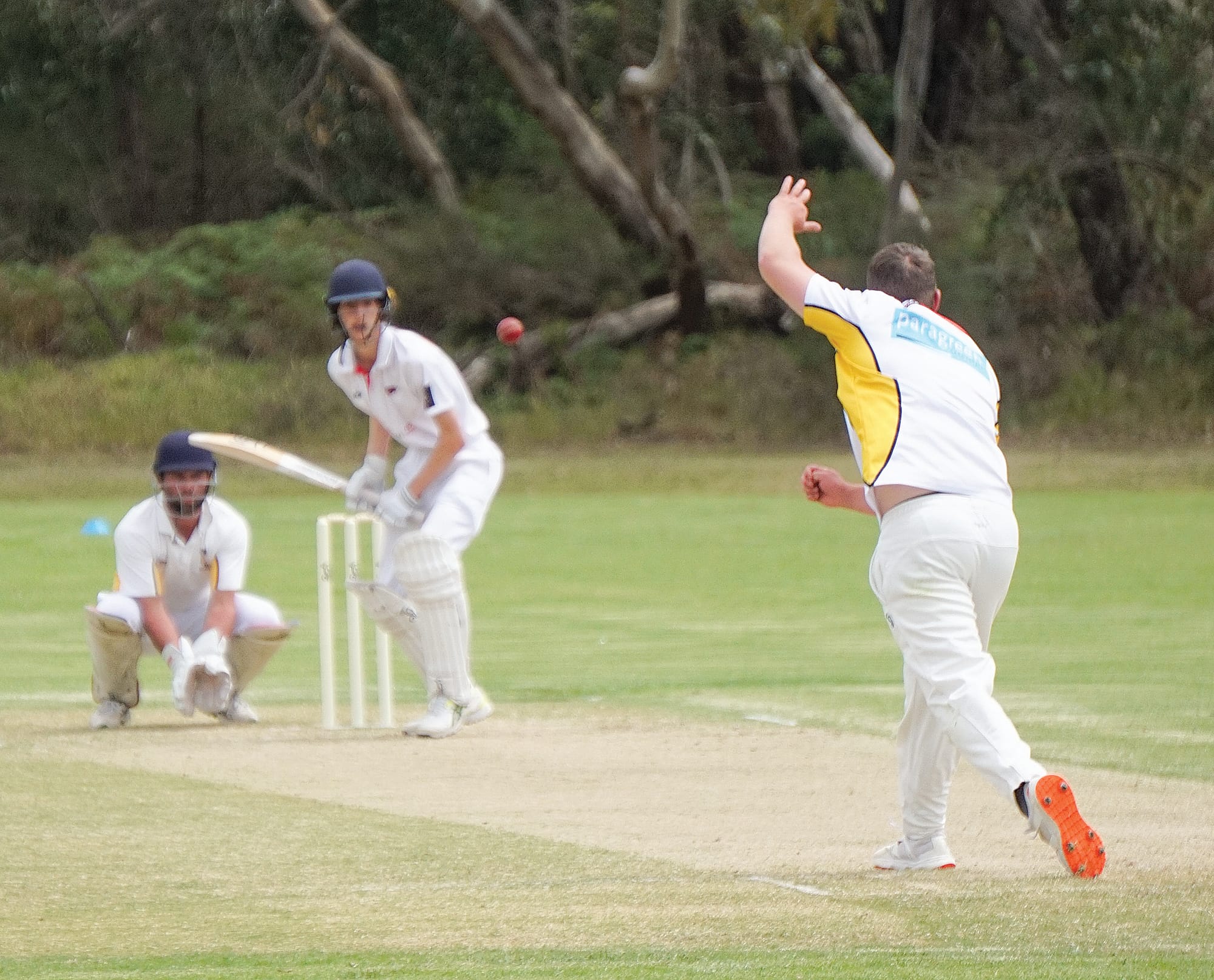 Josh Toner bowls another down the pitch. Ns08_4824