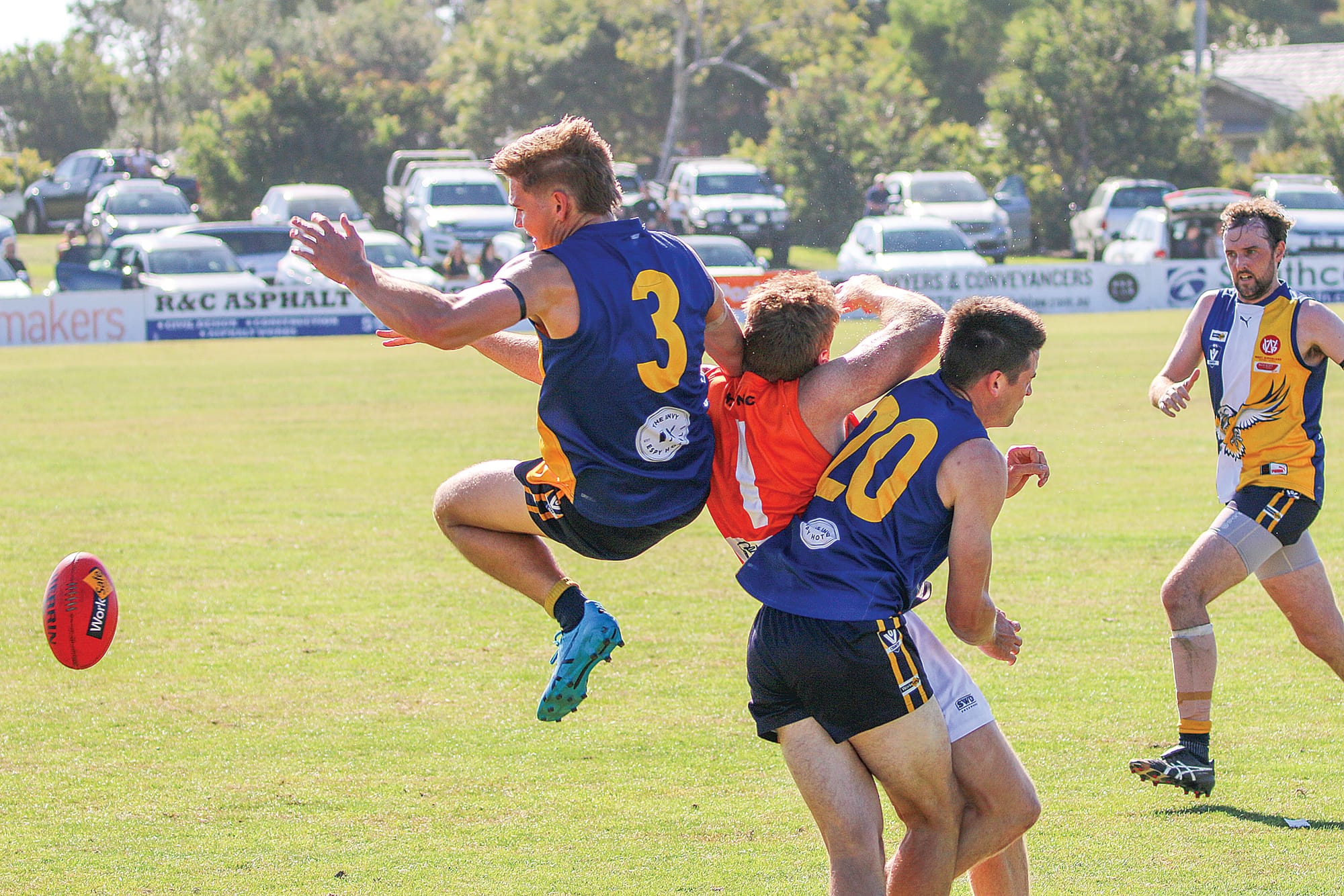 Tate Short for the Sea Eagles launches, successfully spoiling the mark. ob54_1525