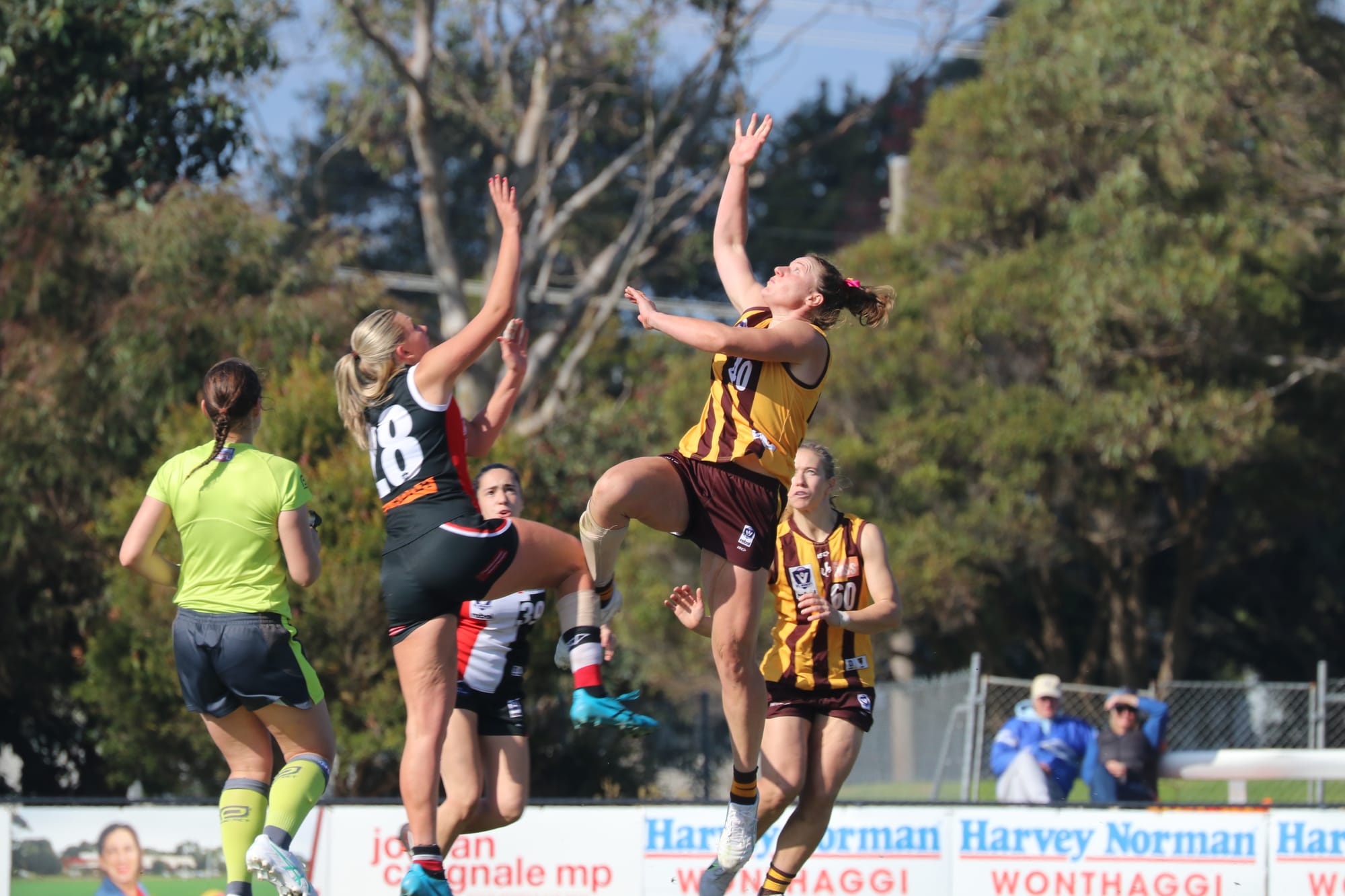 VFLW Hawks Captain Tamara Luke in ruck contest. 