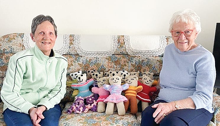 Duo knit to help children through tough times