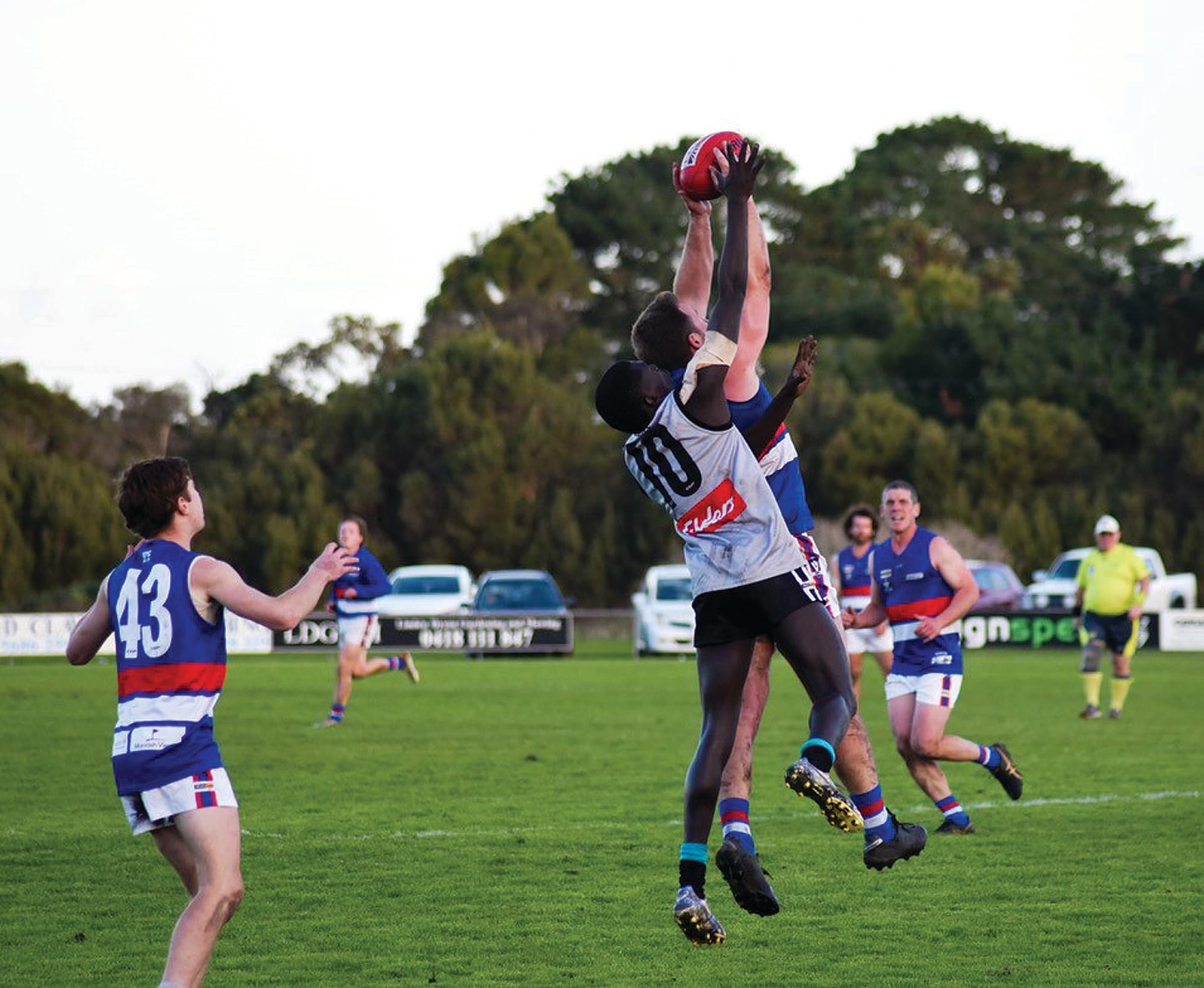 Toora’s Chotnyang Puok looks to spoil the catch.