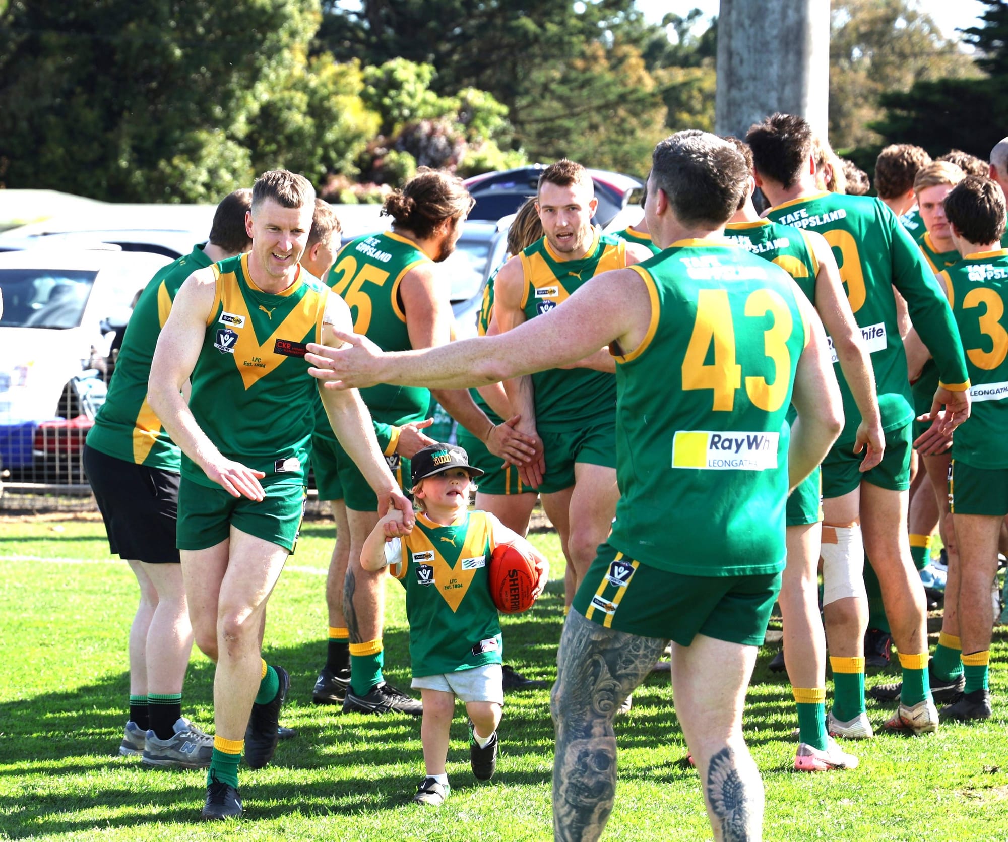 Pressure packed Parrots into grand final