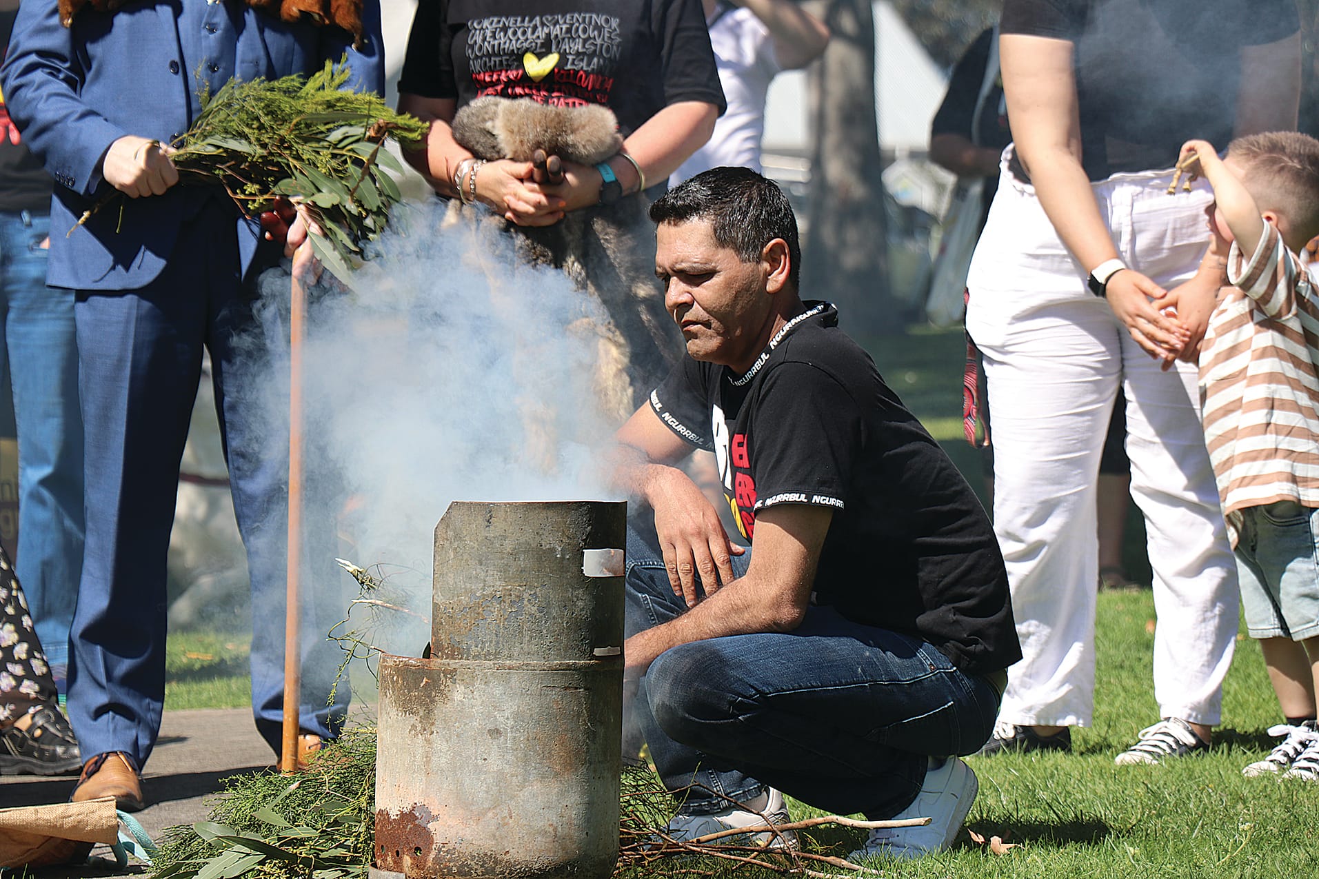 Fonzie Patten officiated the Yes23 referendum walk with a smoking ceremony at Wishart reserve. Z72_3923