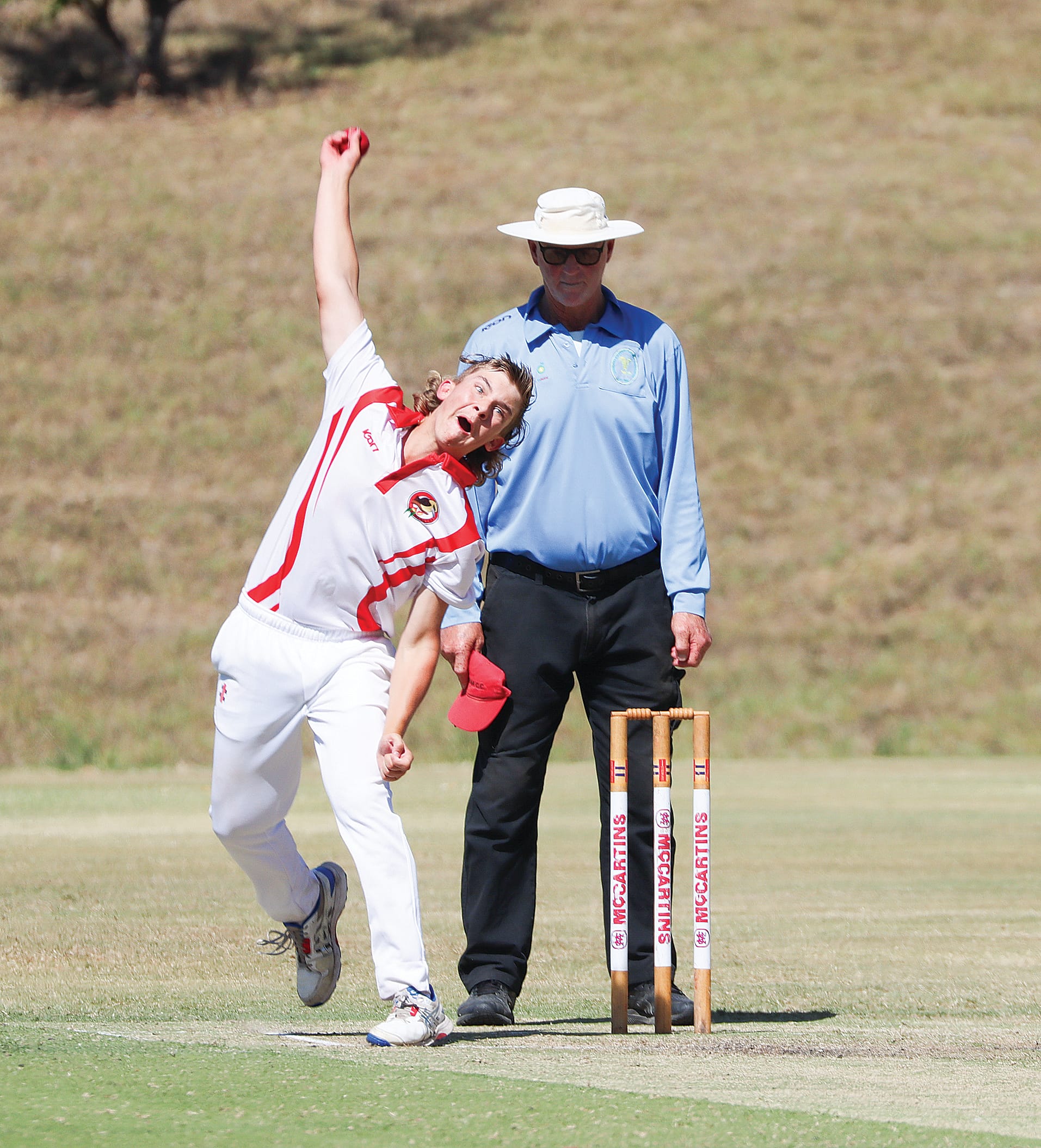 Eamon Berryman ruthlessly attempts to take a wicket. He finished 1/1. W22_1025