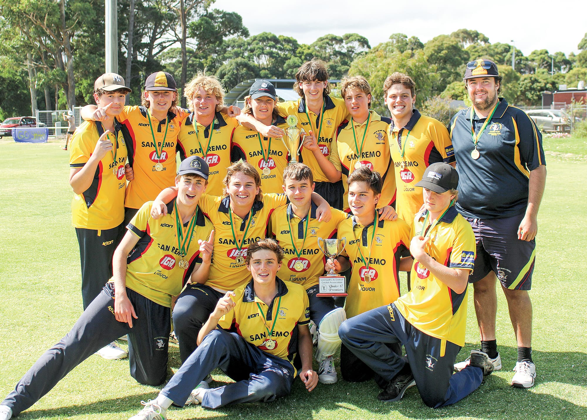 LDCA under 17s 2022/23 premiers Phillip Island. (back L-R) Jackson Voce, Health Womersley, Will Peppard, Ollie Duggan, Finn Russell, Jack Huther, Daniel Caffieri, Connor Epifano, (front L-R) George McCausland, Henry Peppard, Noah Williams, Max Arceo (captain), Charlie O’Garey, Tim Niven (seated front). B16_1123