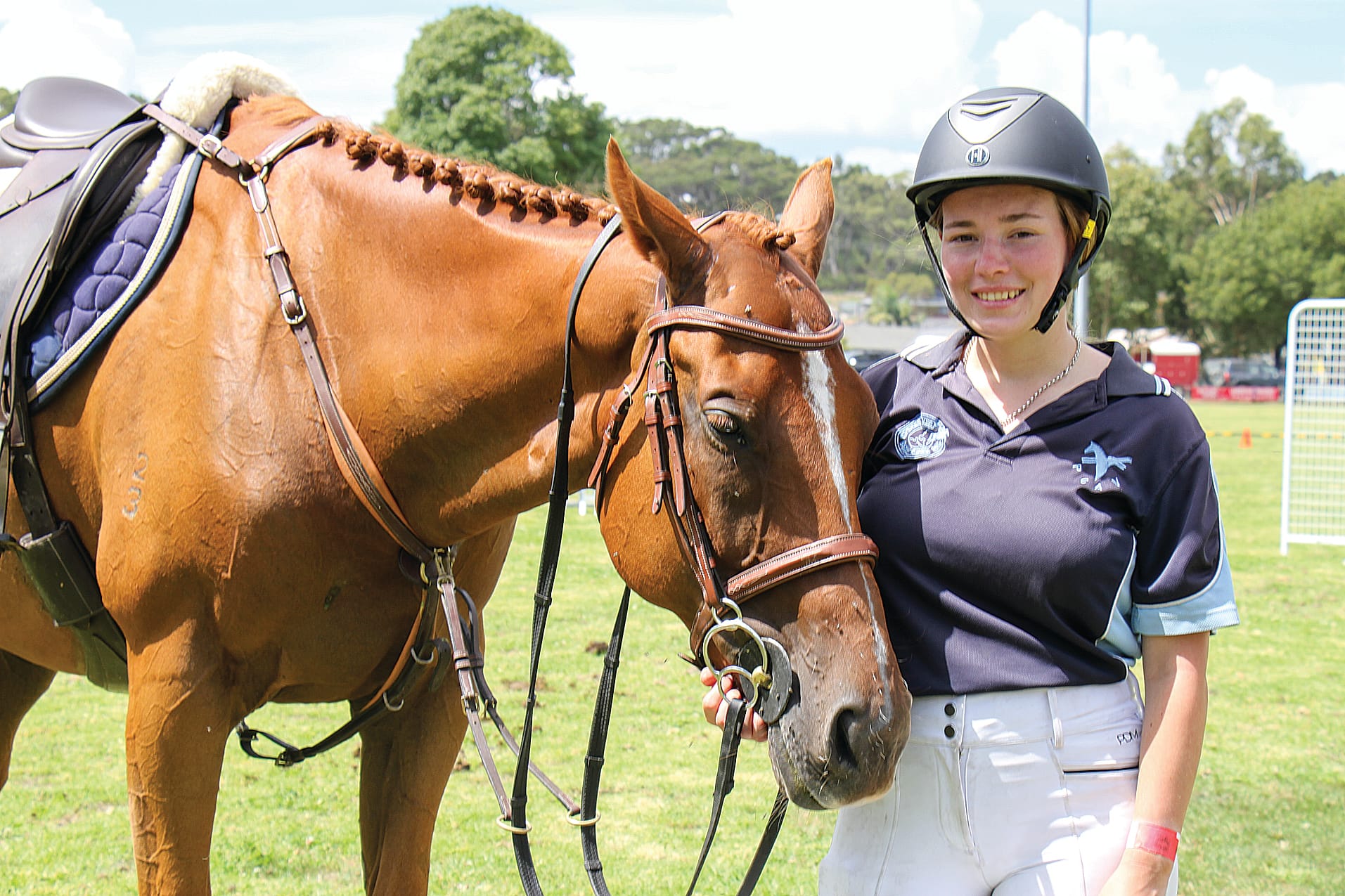 3rd place Open Showjumping 1m Sophie Newton and Woody from Koonwarra. B92_0825