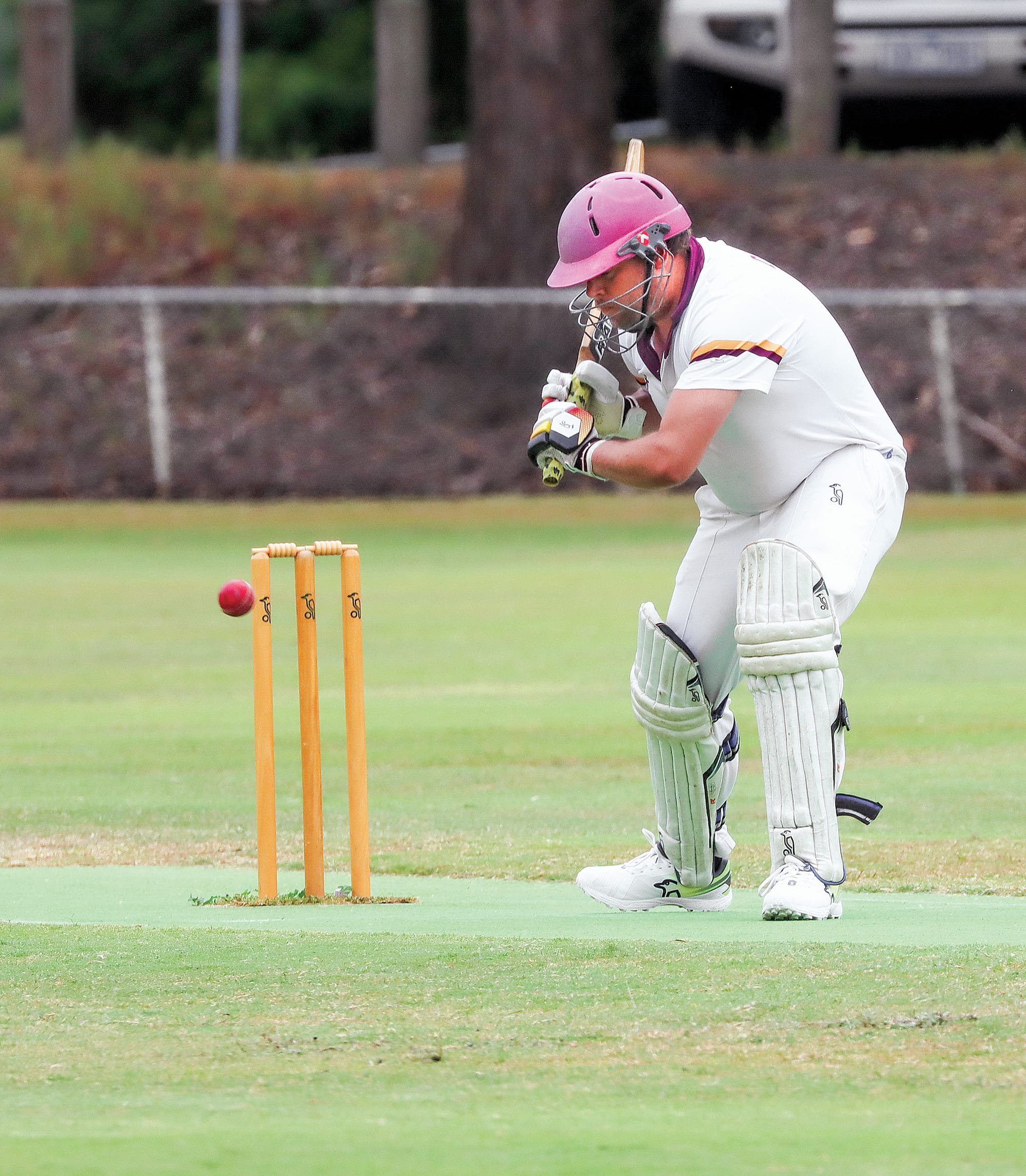 Dan Wylie of OMK has a narrow escape against Phillip Island during B1 competition. A27_4624