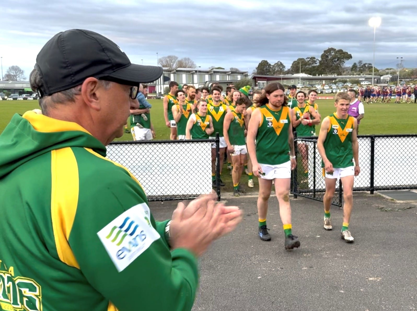 Leongatha Parrots’ debutants Finn Donohue and Mitch de Kleuver lead the senior team back to the rooms after a famous victory at Moe on Saturday, their efforts and those of their teammates appreciated by Yakka Bolge and the big contingent of Parrots’ supporters at the game.