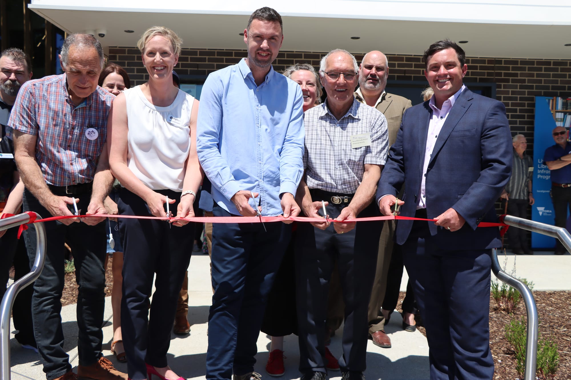 Joy as Korumburra Community Hub opens