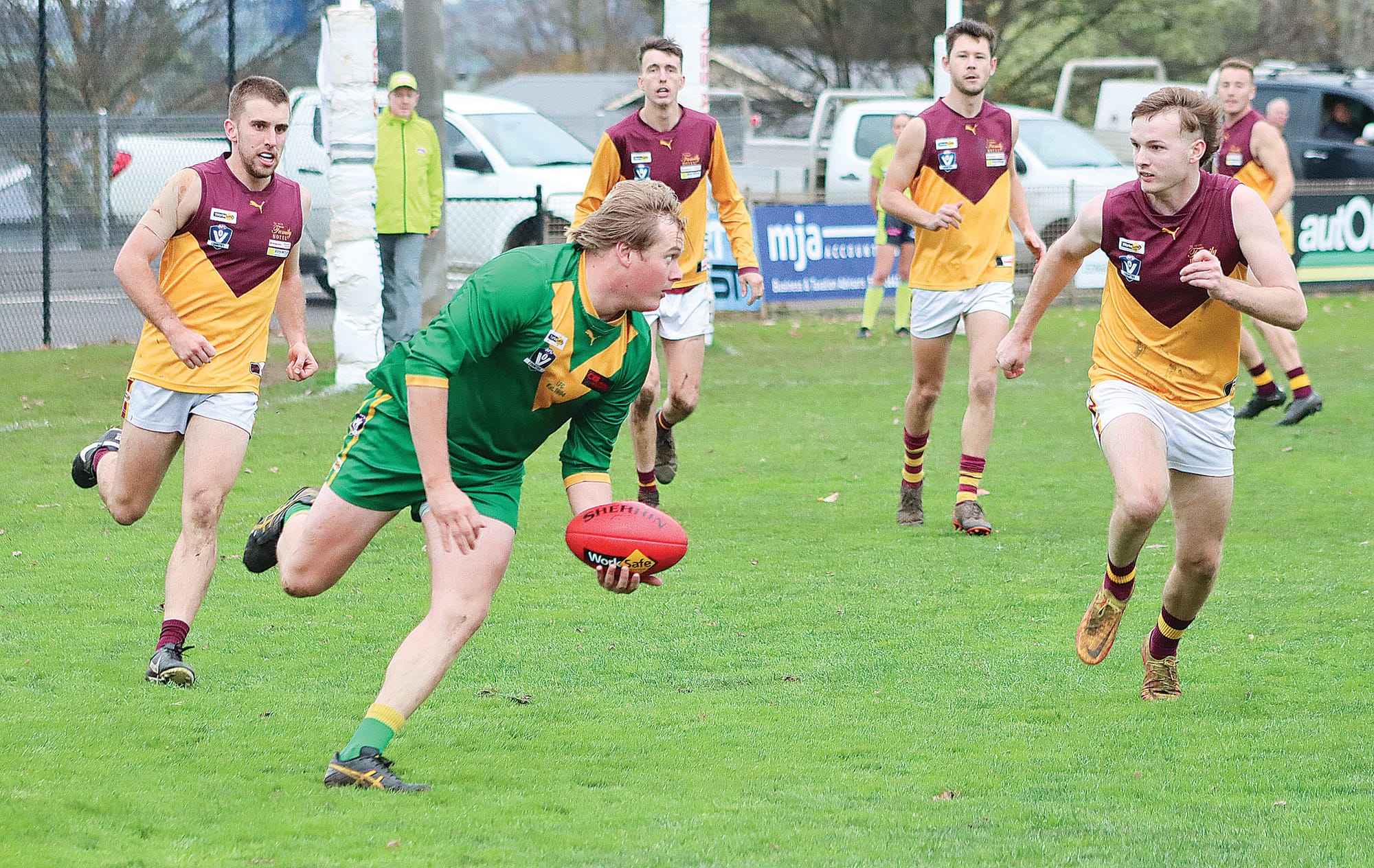 Parrots deliver expected win over Drouin