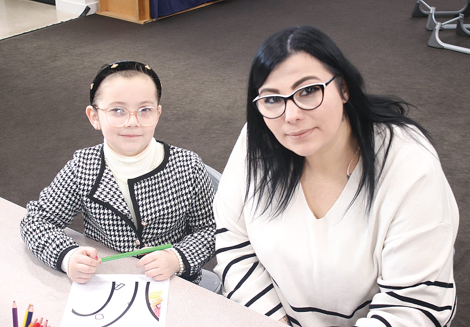 Bianca Marshall and her daughter Eida get creative with colouring during Wonthaggi North’s 100 Days of Prep celebration. W03_3125