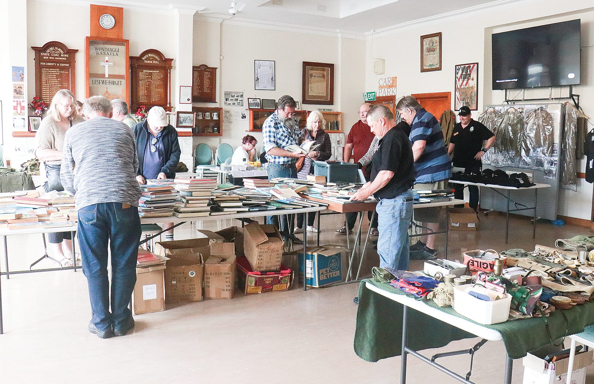 The Wonthaggi RSL swap meet, and market displayed a vast collection of military pieces. Z03_0524
