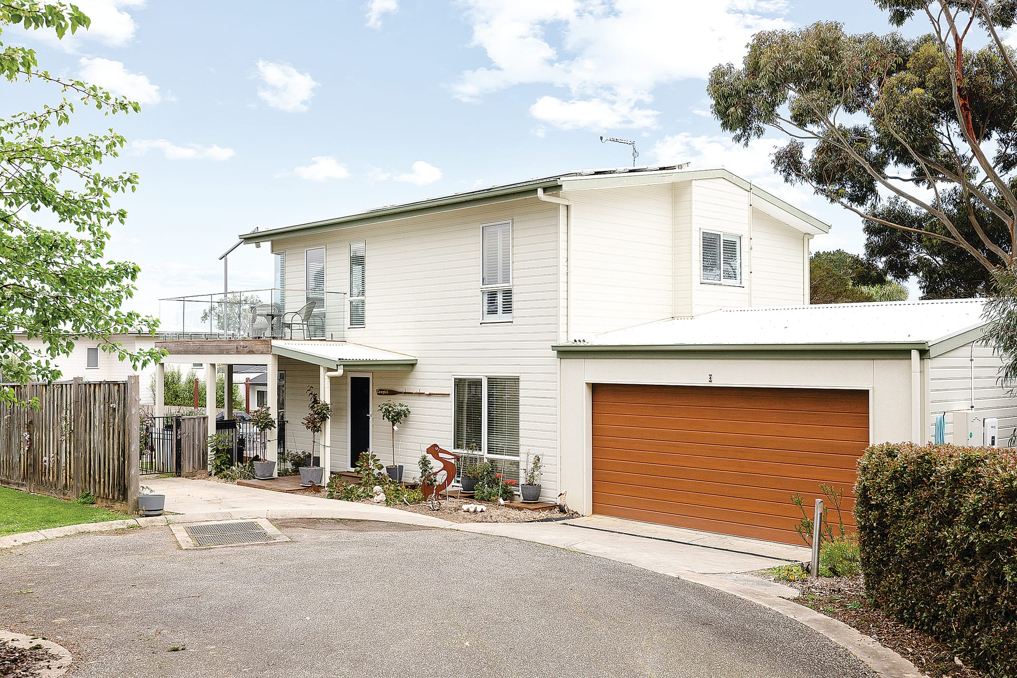 Private court location