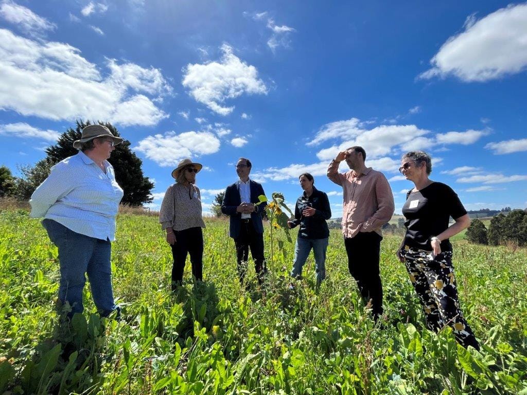 Minister Dimopoulos sees Landcare work firsthand at Mardan and Arawata