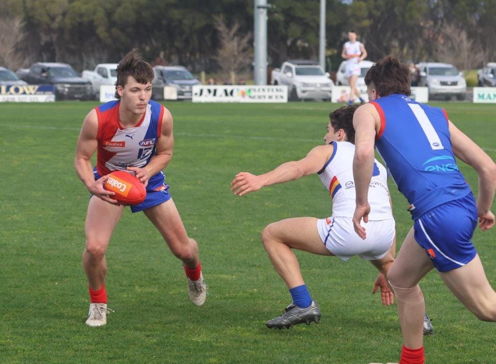 Harry Scott in action for Gippsland Power against Eastern Rangers.