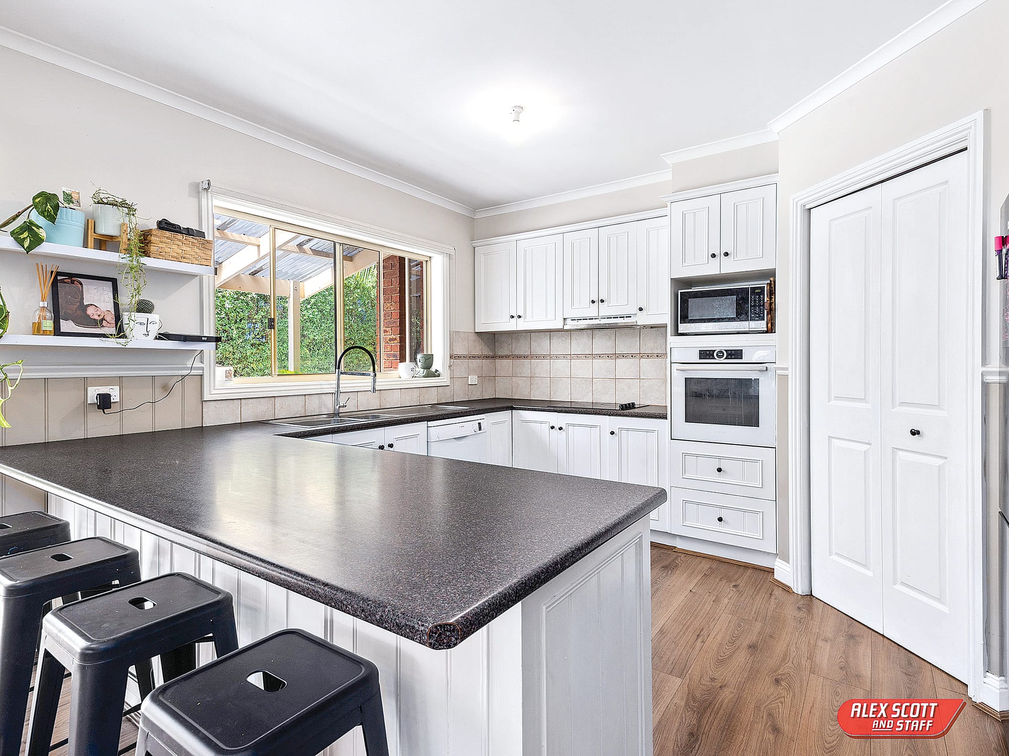Quiet location - spacious living