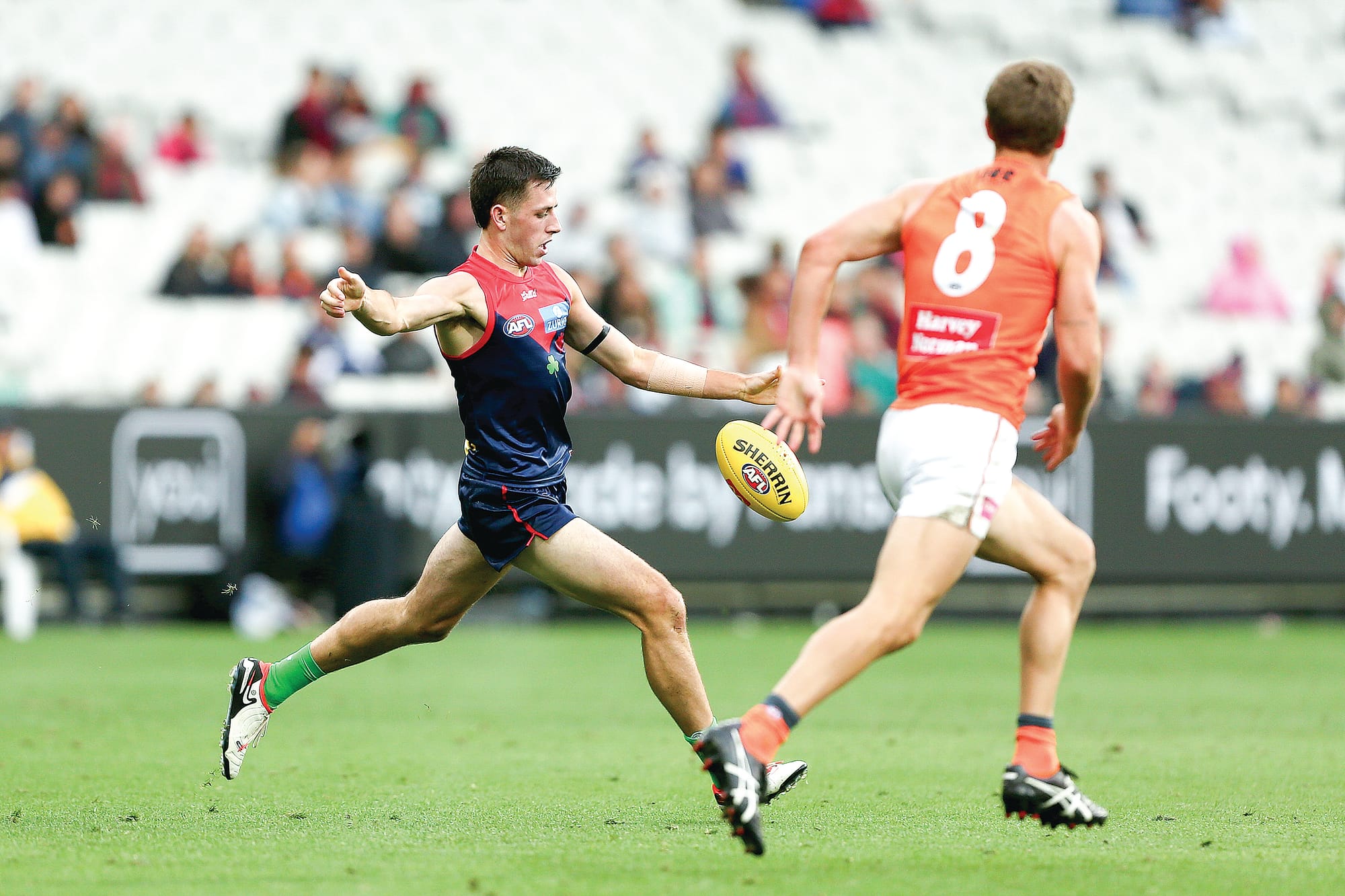 Slashing debut by new Demon Lindsay