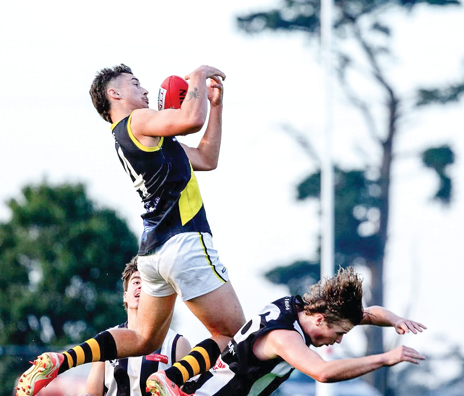 Magpies hold strong in Kallady Memorial Shield