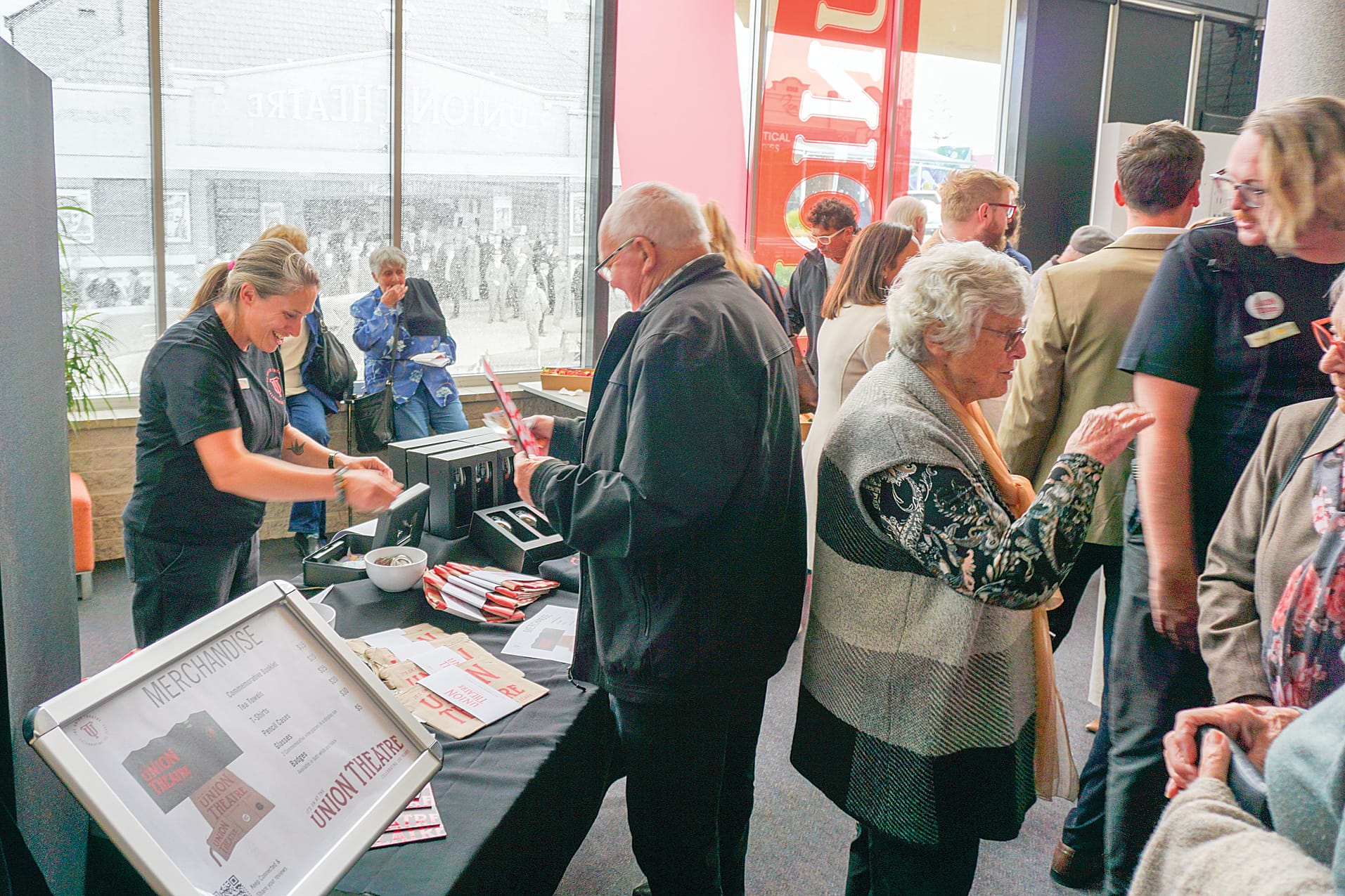 Attendees were quick to check out the merchandise. Ns37_0725