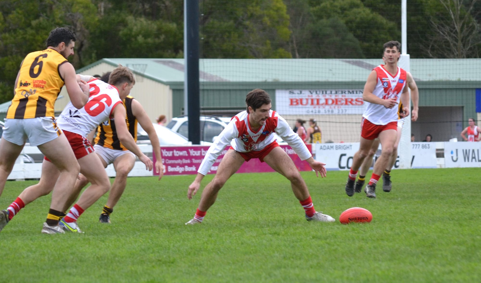 Kangas jump out on top
