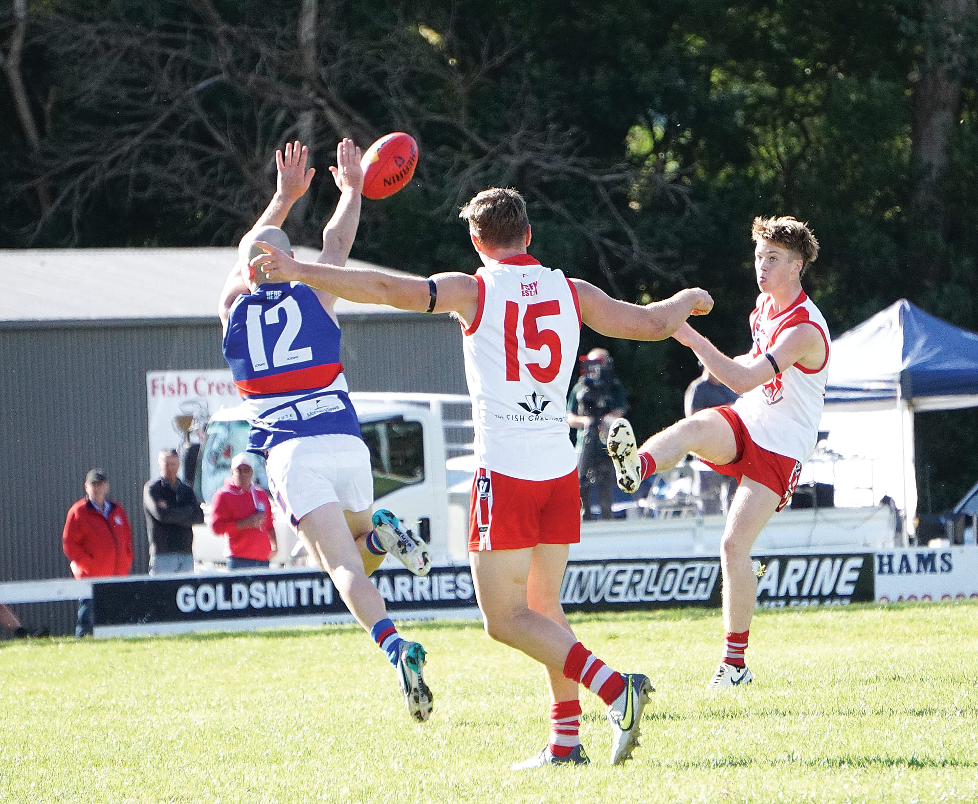 Thomas Vuillermin puts another six on for the scoreboard. Ns25_1624