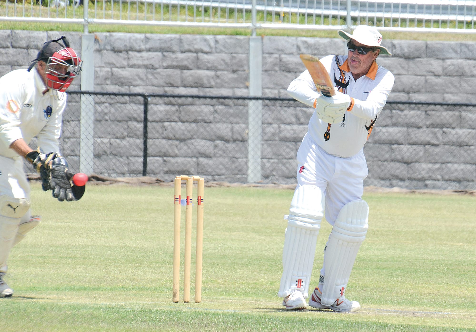 Goanna Kelvin Bond batting against ACS. 