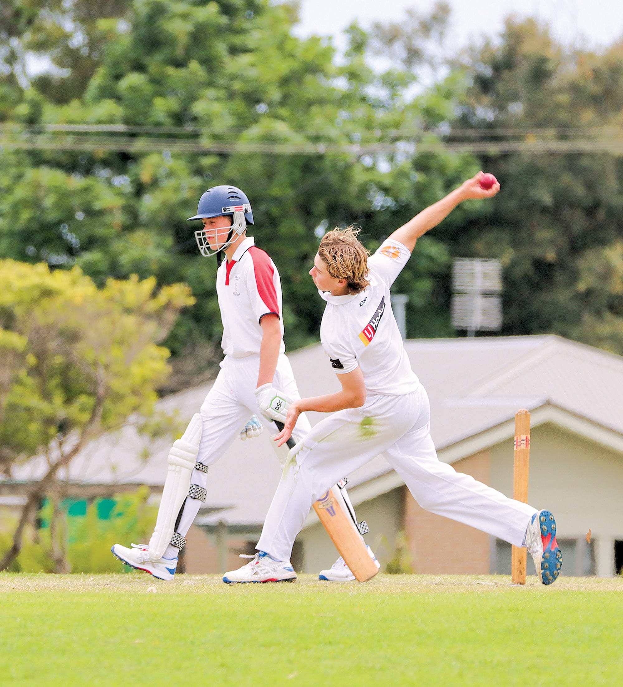 Ty Debono gets into his delivery stride against Glen Alvie in the sides’ A2 match in Wonthaggi. A15_4624