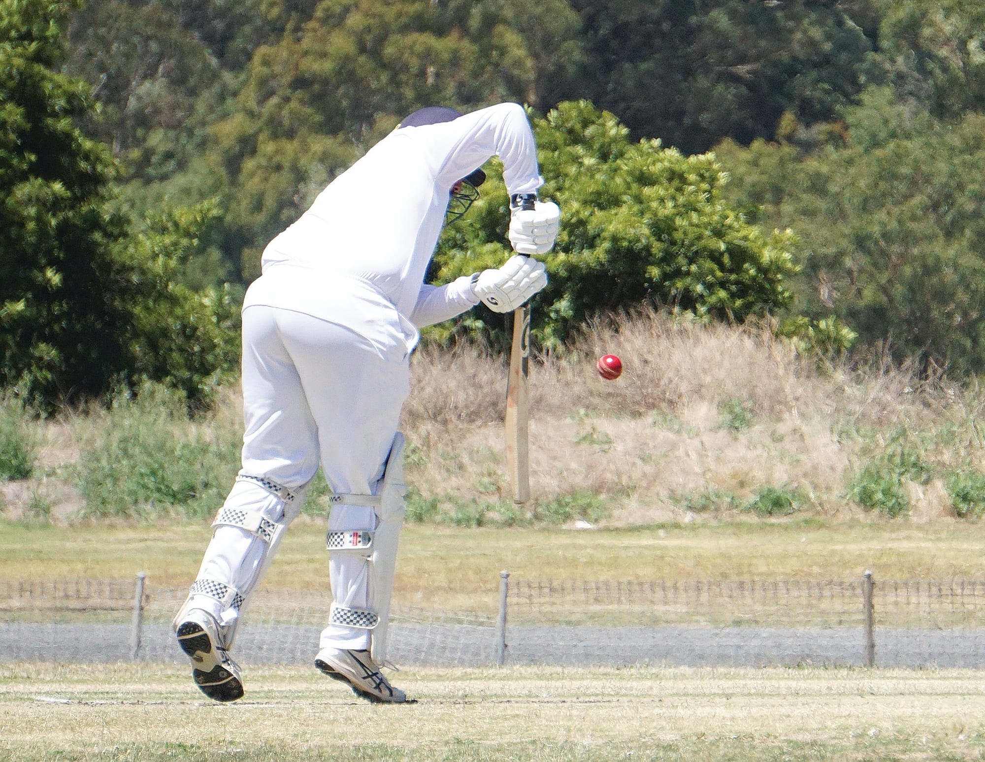 Connor Epifano hits a tricky shot. Ns04_0425