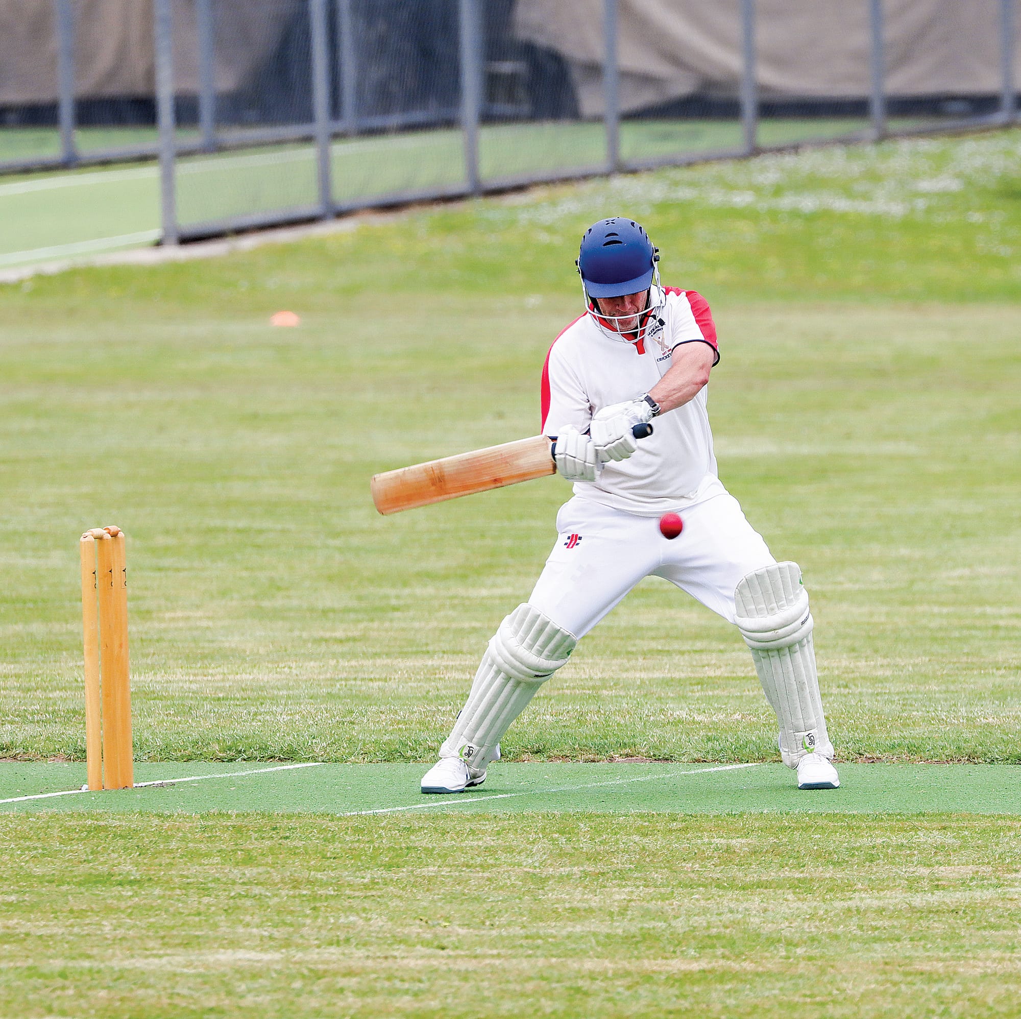 Opener Glenn Moore keeps his eye on the ball for Glen Alvie on his way to 52 against Leongatha Town. A23_4624