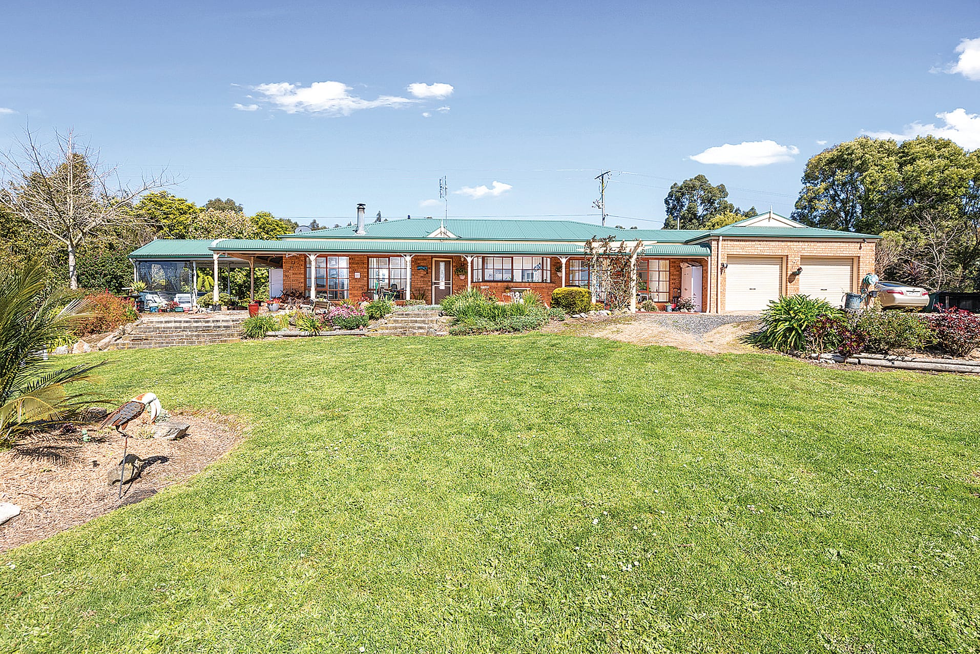 Rural charm and modern comfort on 31 acres