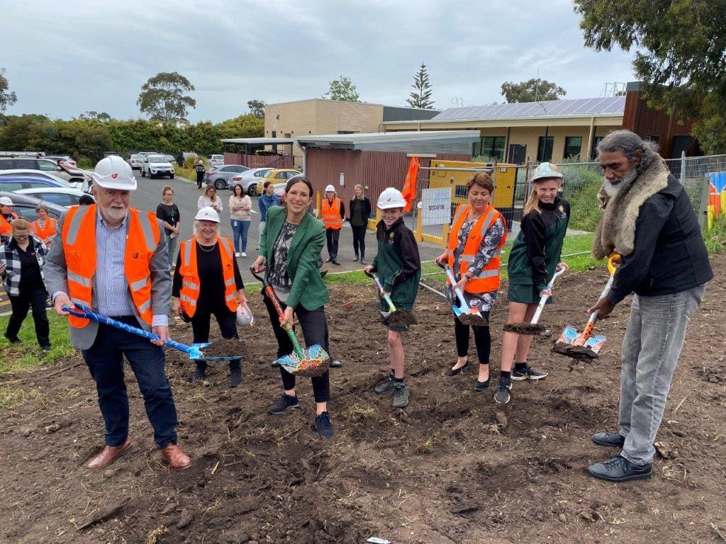 Ceremonial start to work on Phillip Island's community hospital