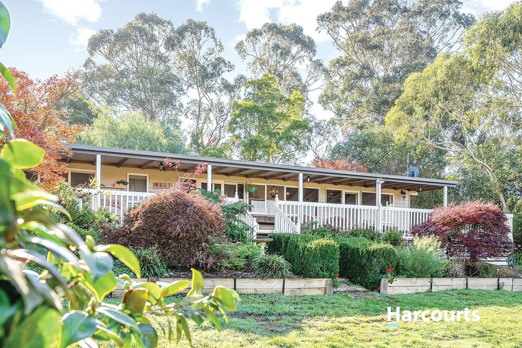 Lifestyle and location on acreage