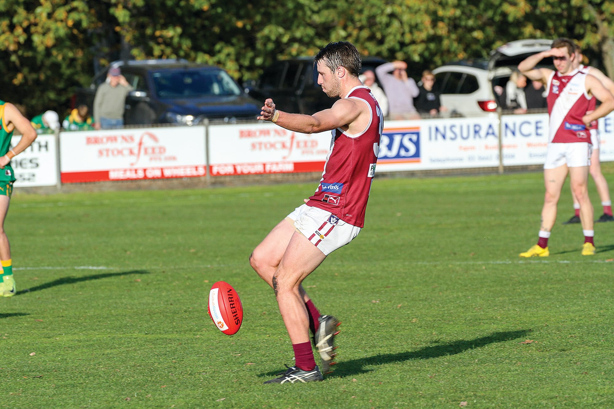 One of the Maroons best players on the day, Tye Hourigan looks for a short quick pass in their forward line. B70_2525
