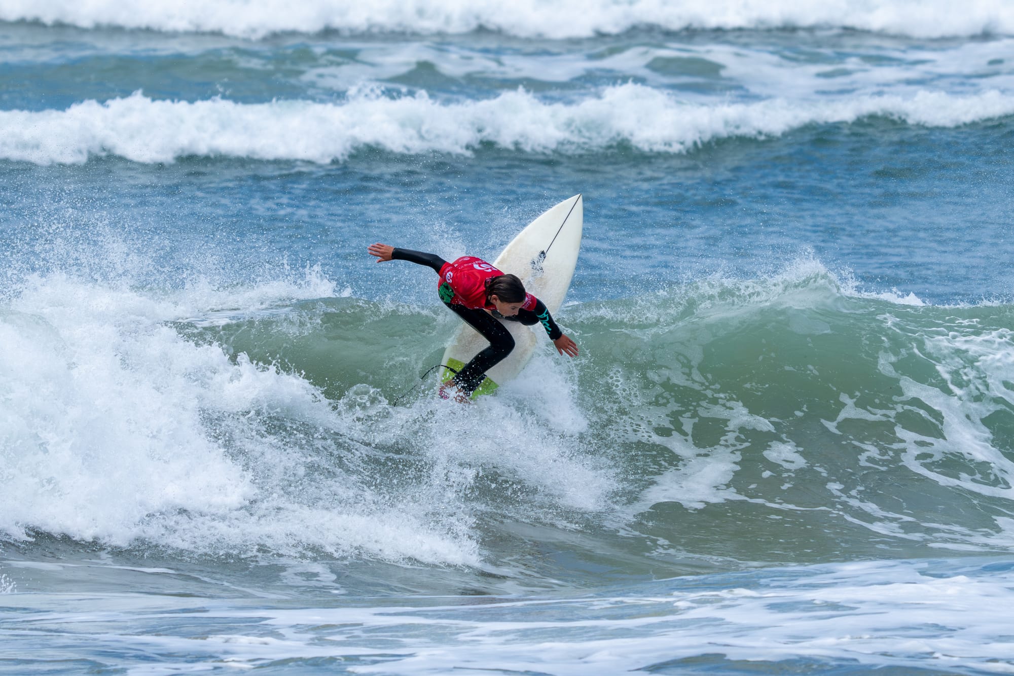 Inverloch's Arch Rayner in the final of the U14. Photo Credit: Ange Zorica / Surfing Victoria.