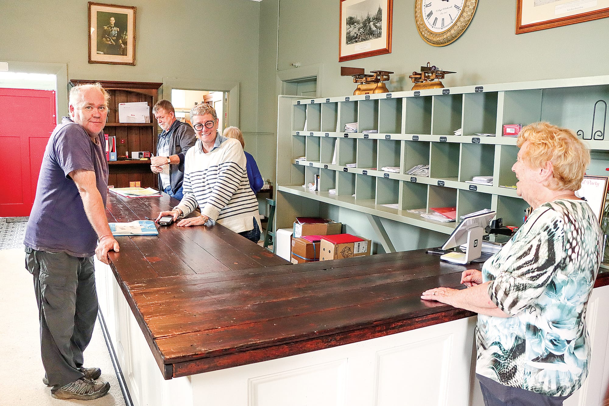 Customer Stuart Matthews enjoy the convenience provided by having a post office in Loch. A22_1823