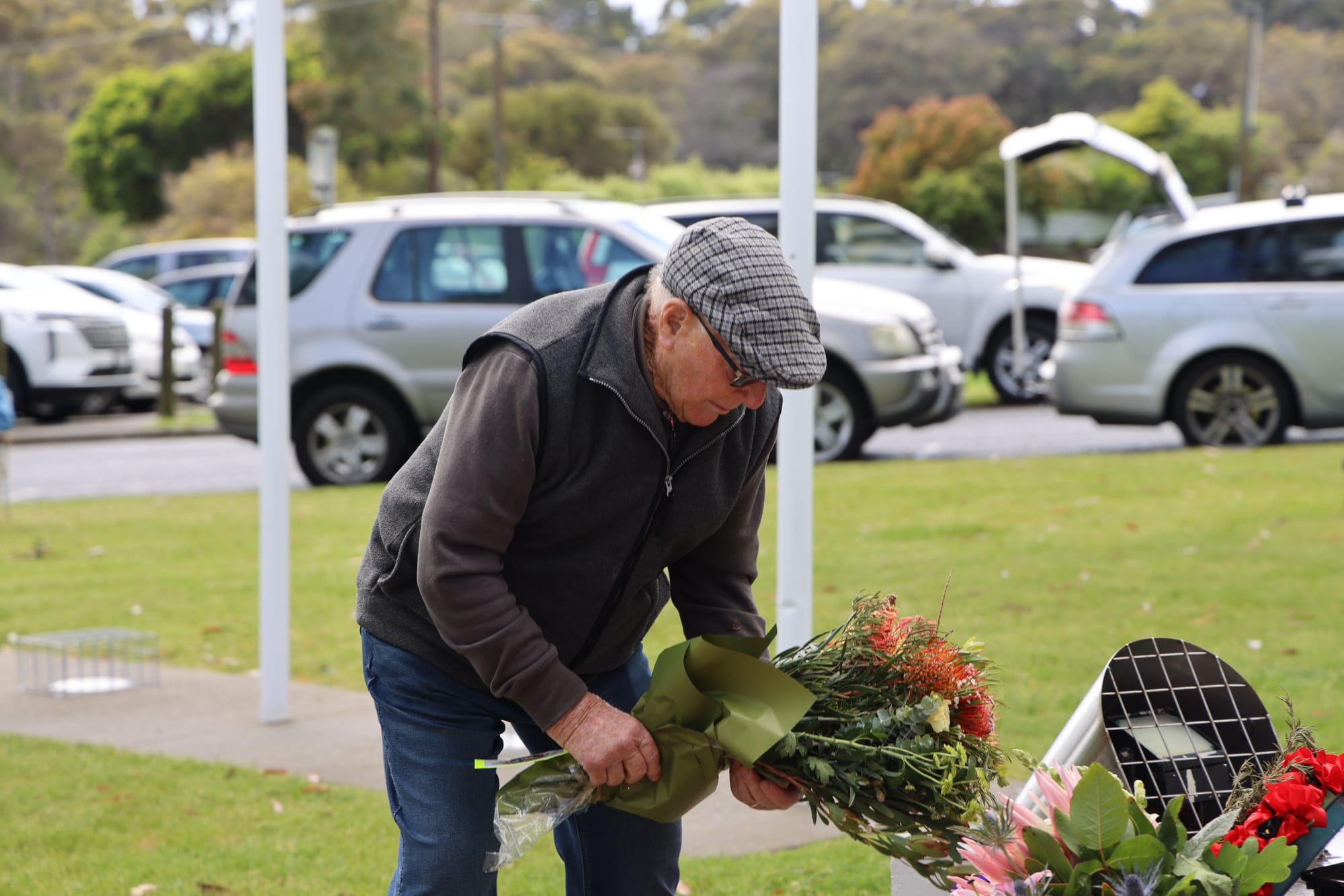 Reg Wilson from Friends of the State Coal Mine laid a wreath at the Wonthaggi Cenotaph for Remembrance Day. B19_4625