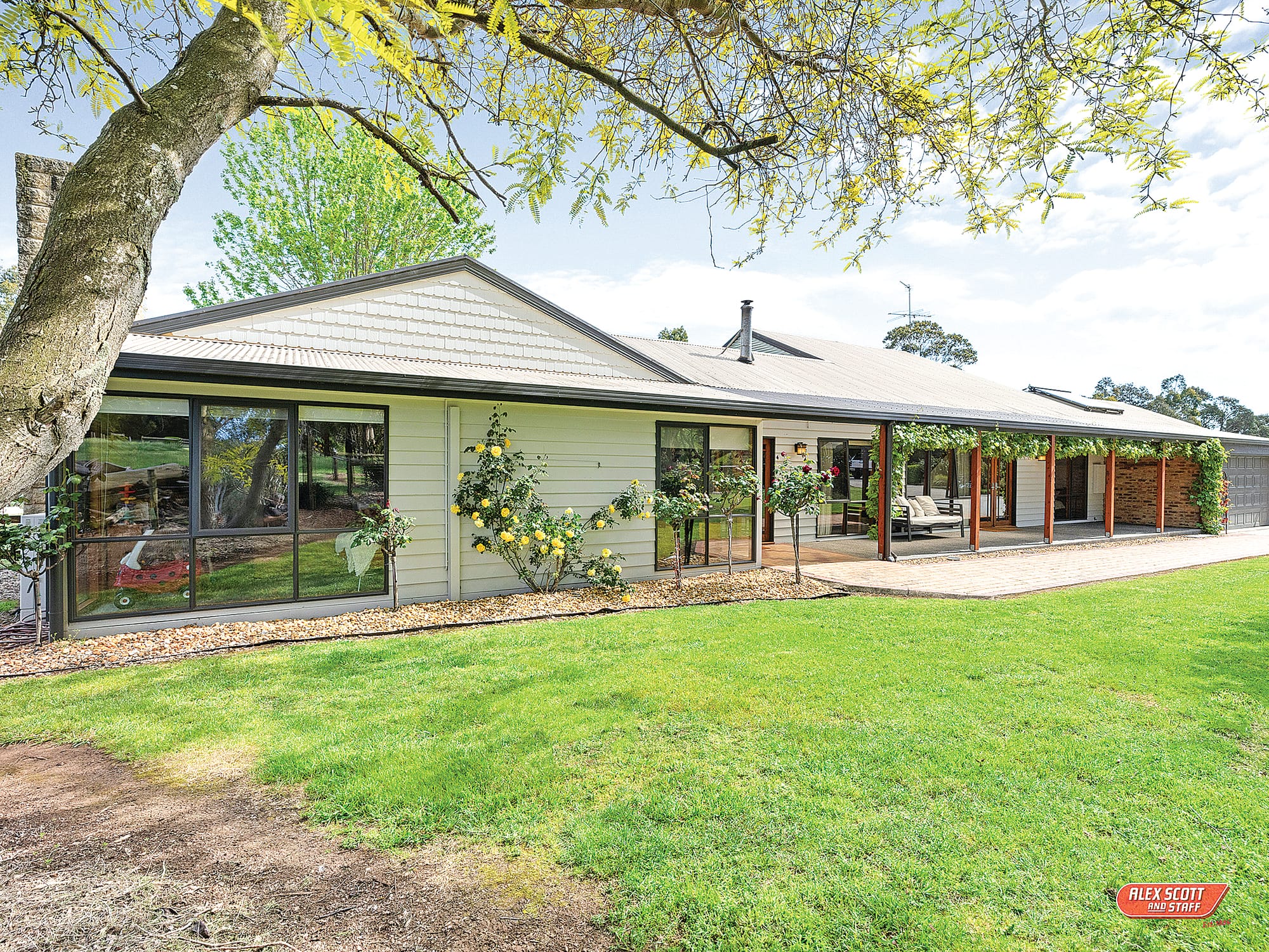 One of Leongatha’s best on 4 acres