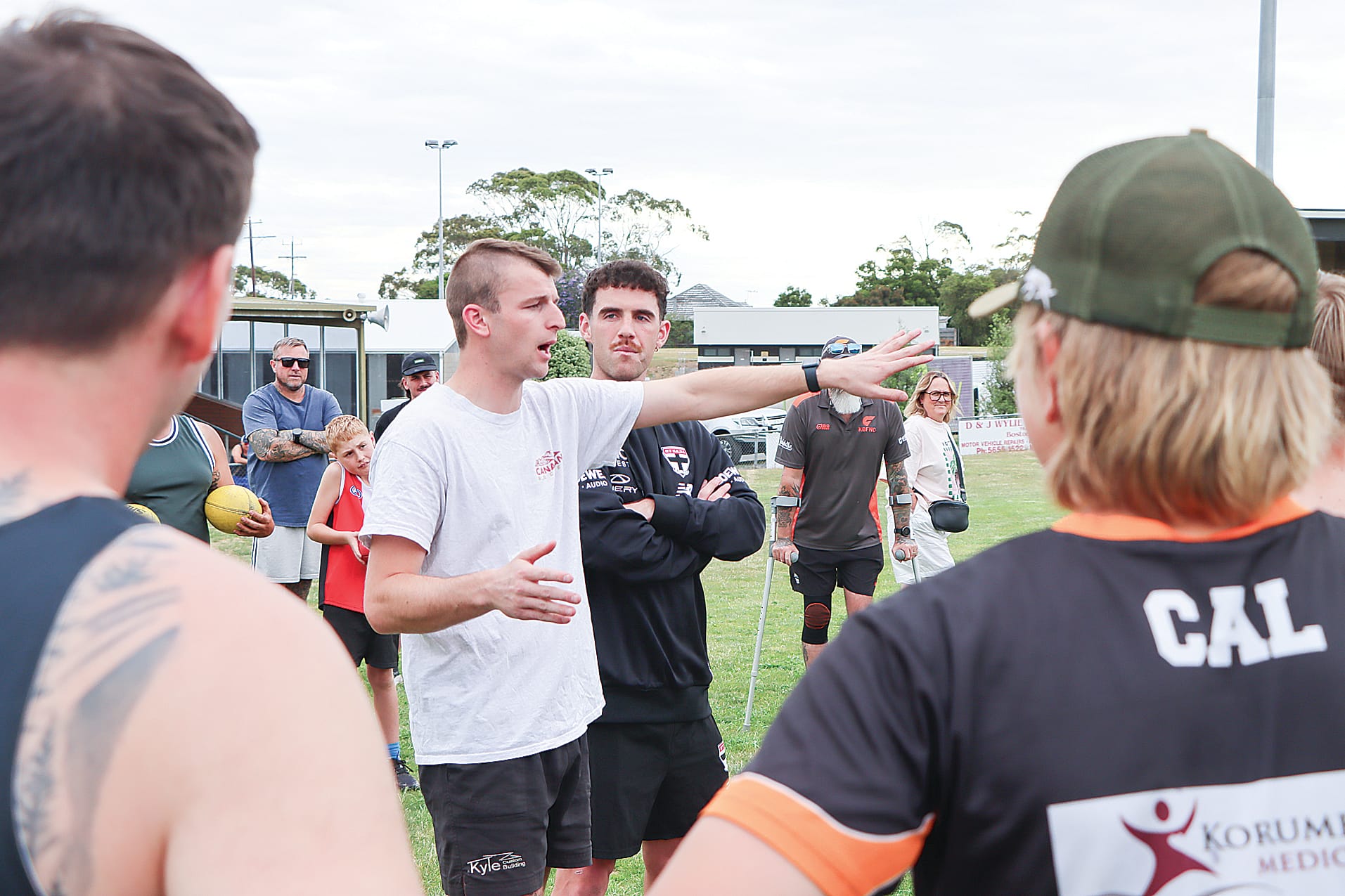 Saint helps give Giants junior program a kick-along