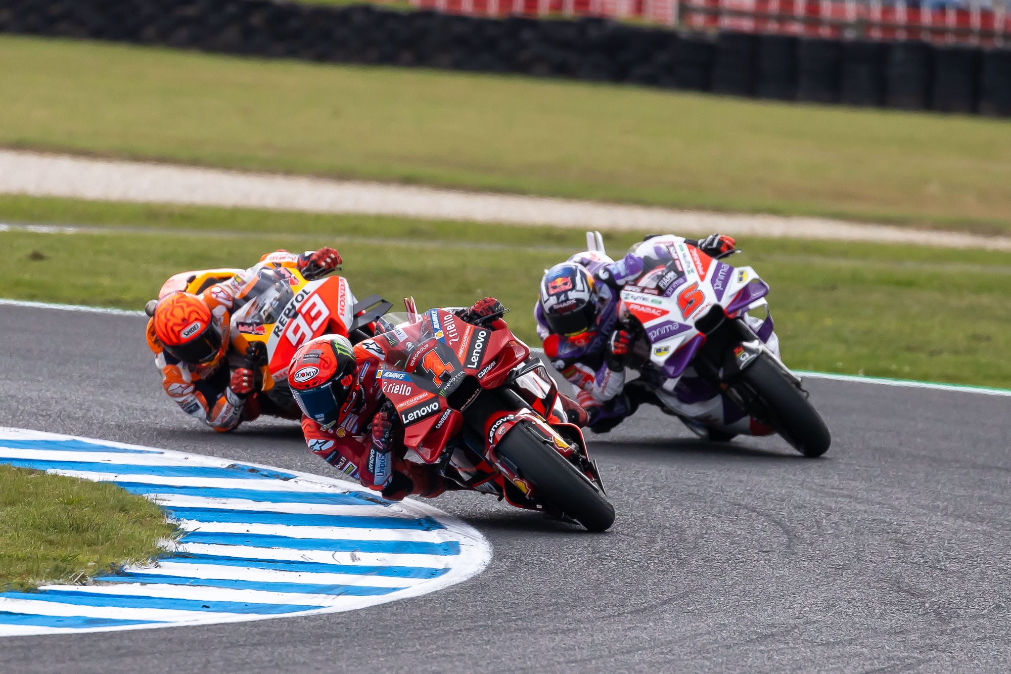 Mayor demands Premier meeting as state flags new Phillip Island events