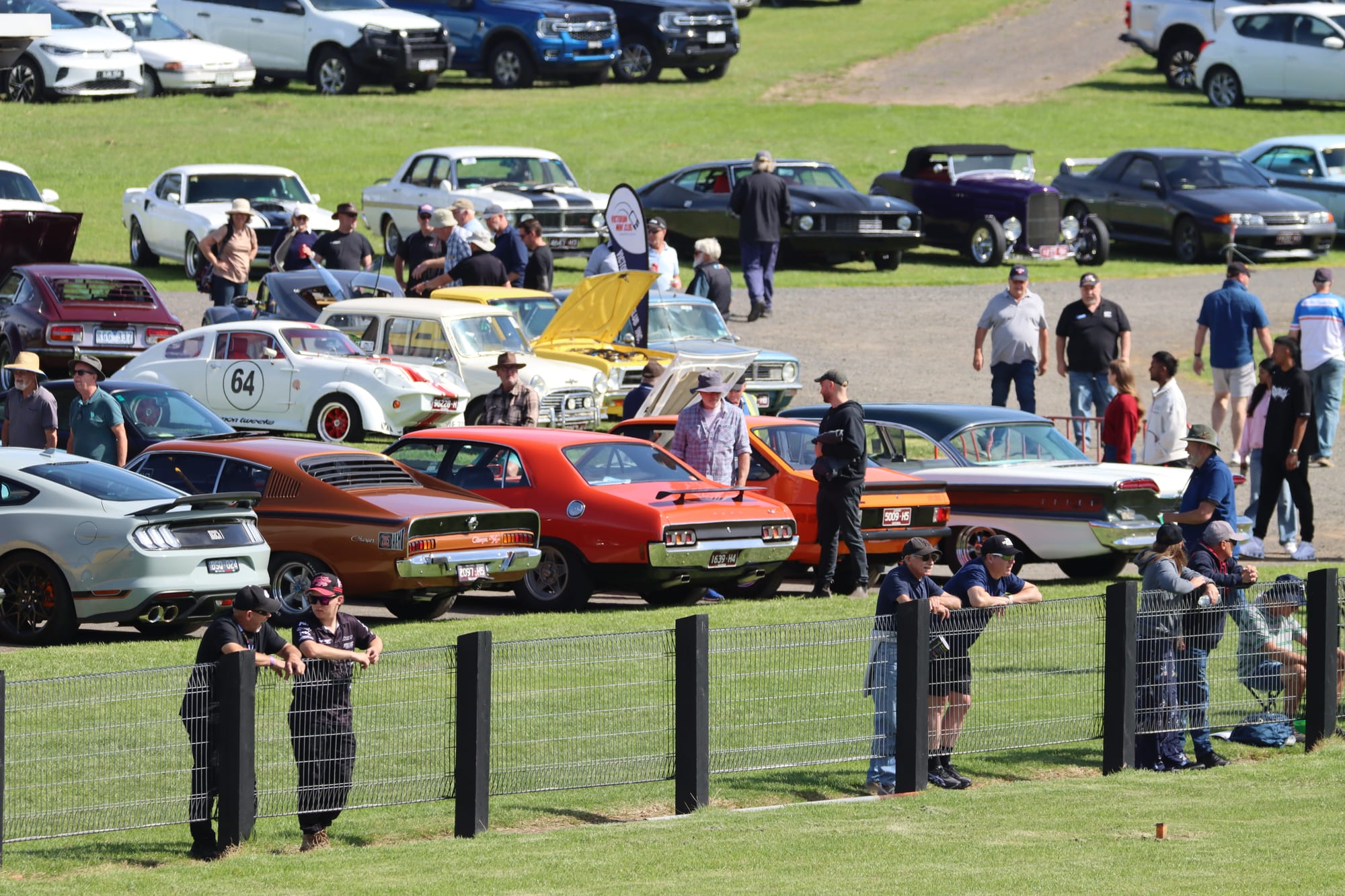 Phillip Island Penrite 100 Classic delights