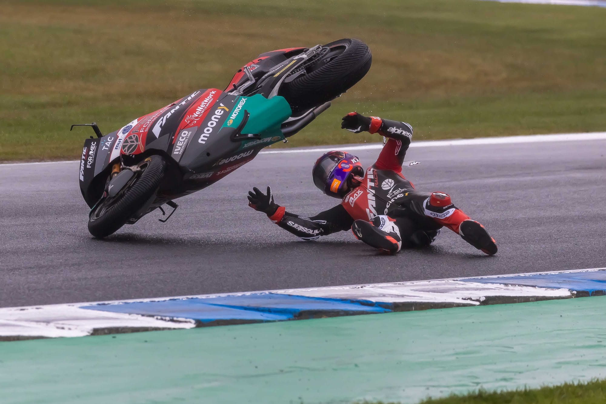 Phillip Island’s race “unsafe” says MotoGP supremo