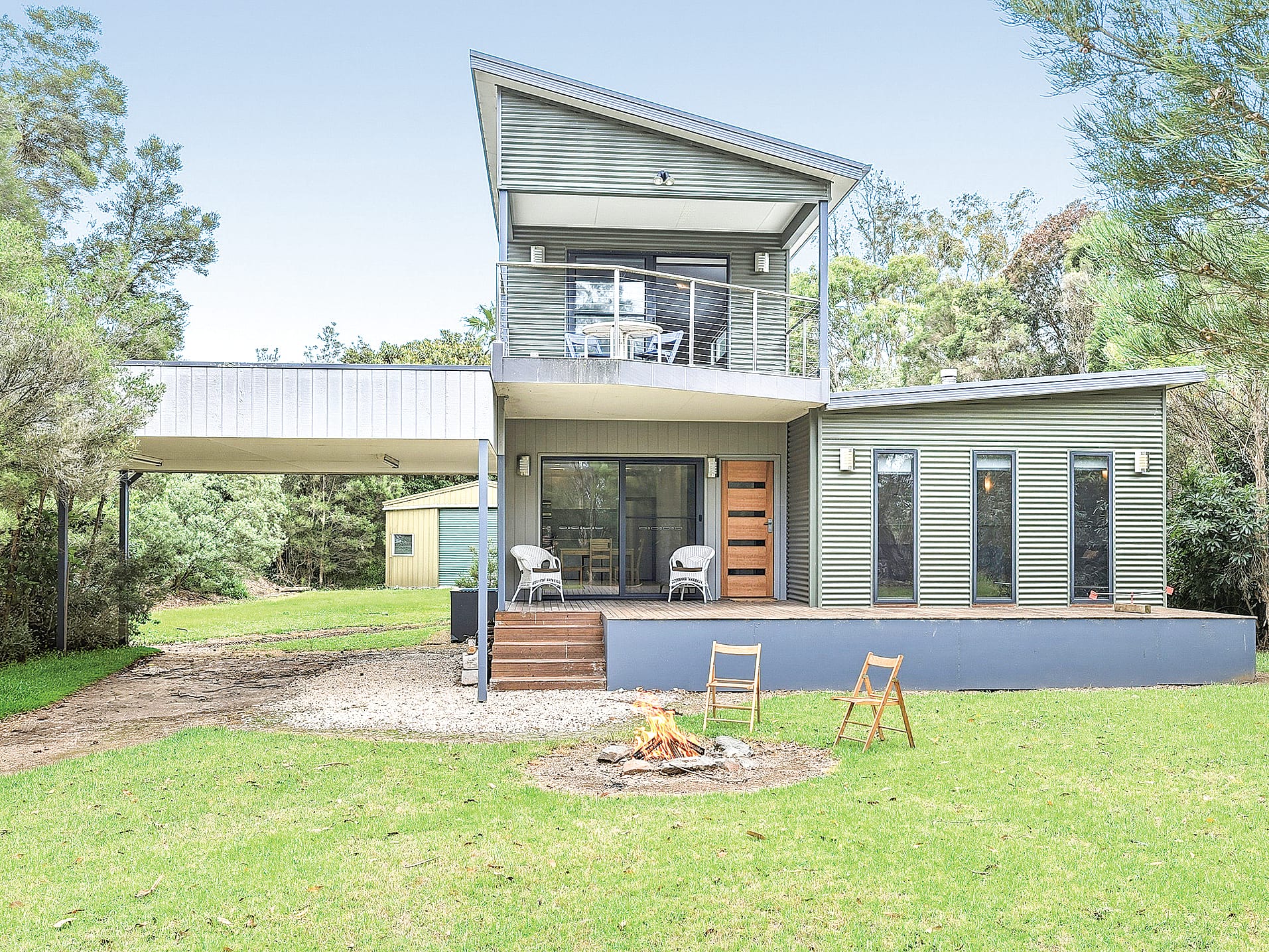Riverfront retreat in  picturesque fishing village