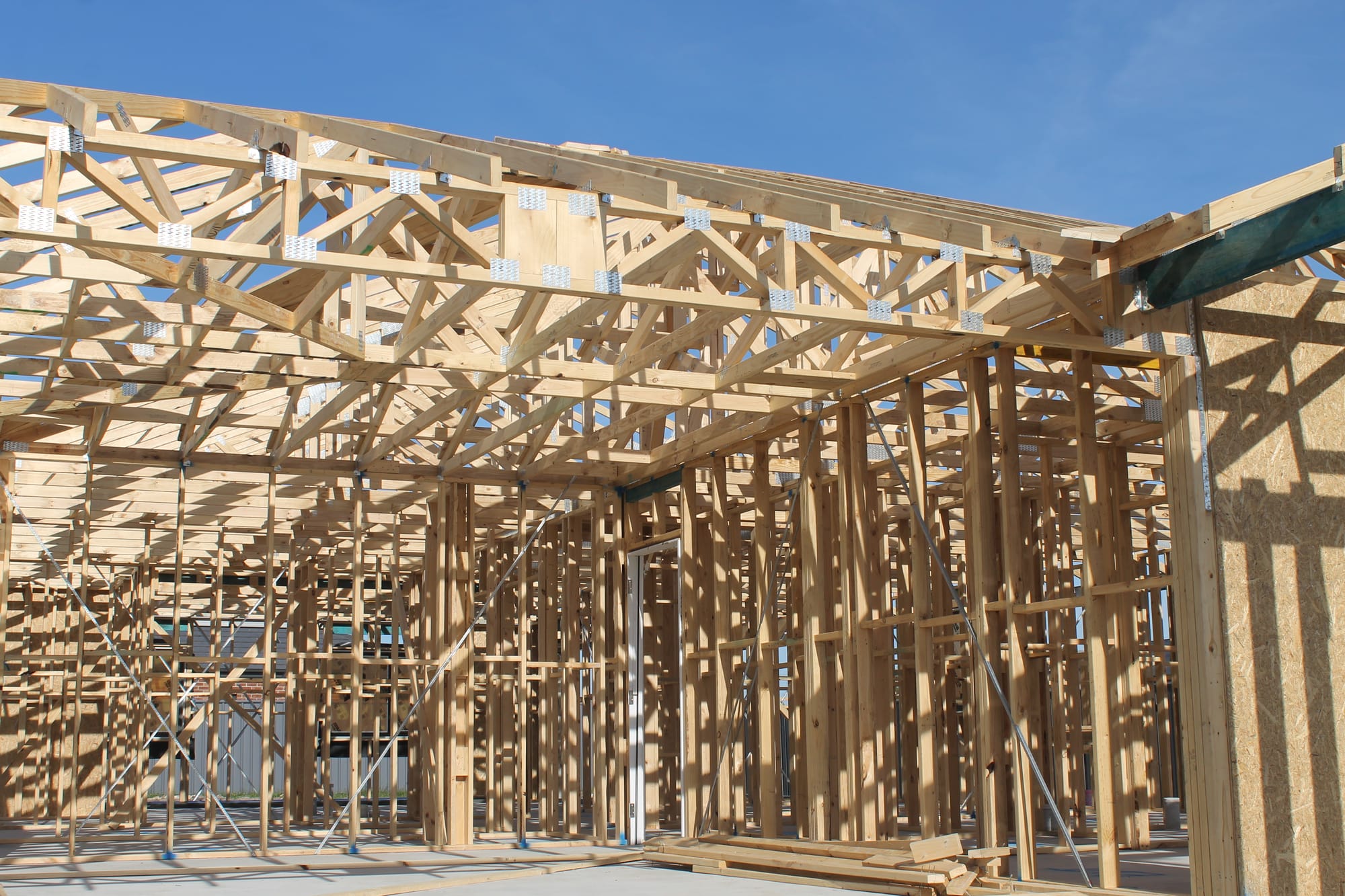 Strong growth in building approvals pushes up demand for skilled tradies