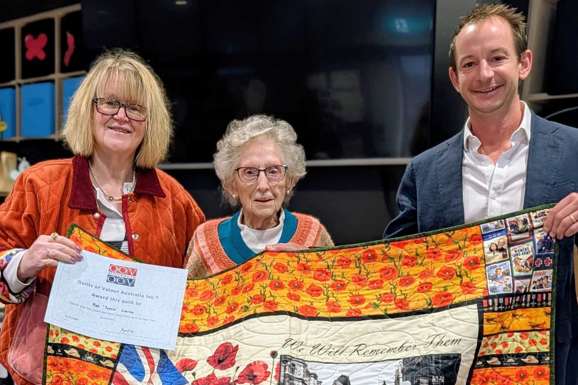 103-year-old WW2 veteran wrapped in thanks